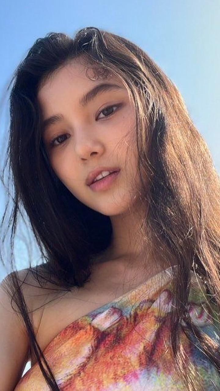720x1280 Danielle NewJeans Wallpaper HD APK