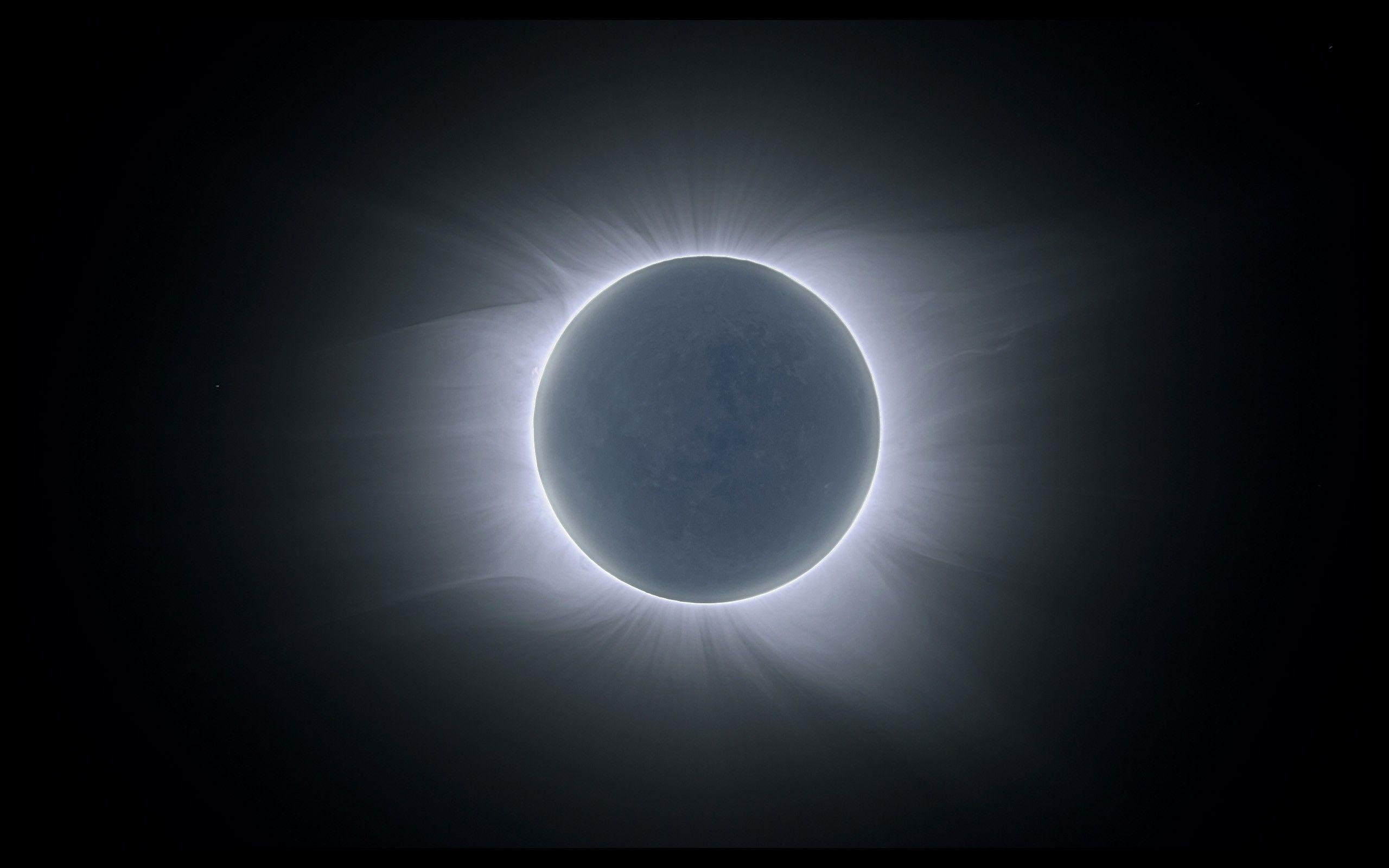 2560x1600 Lunar Eclipse Wallpaper