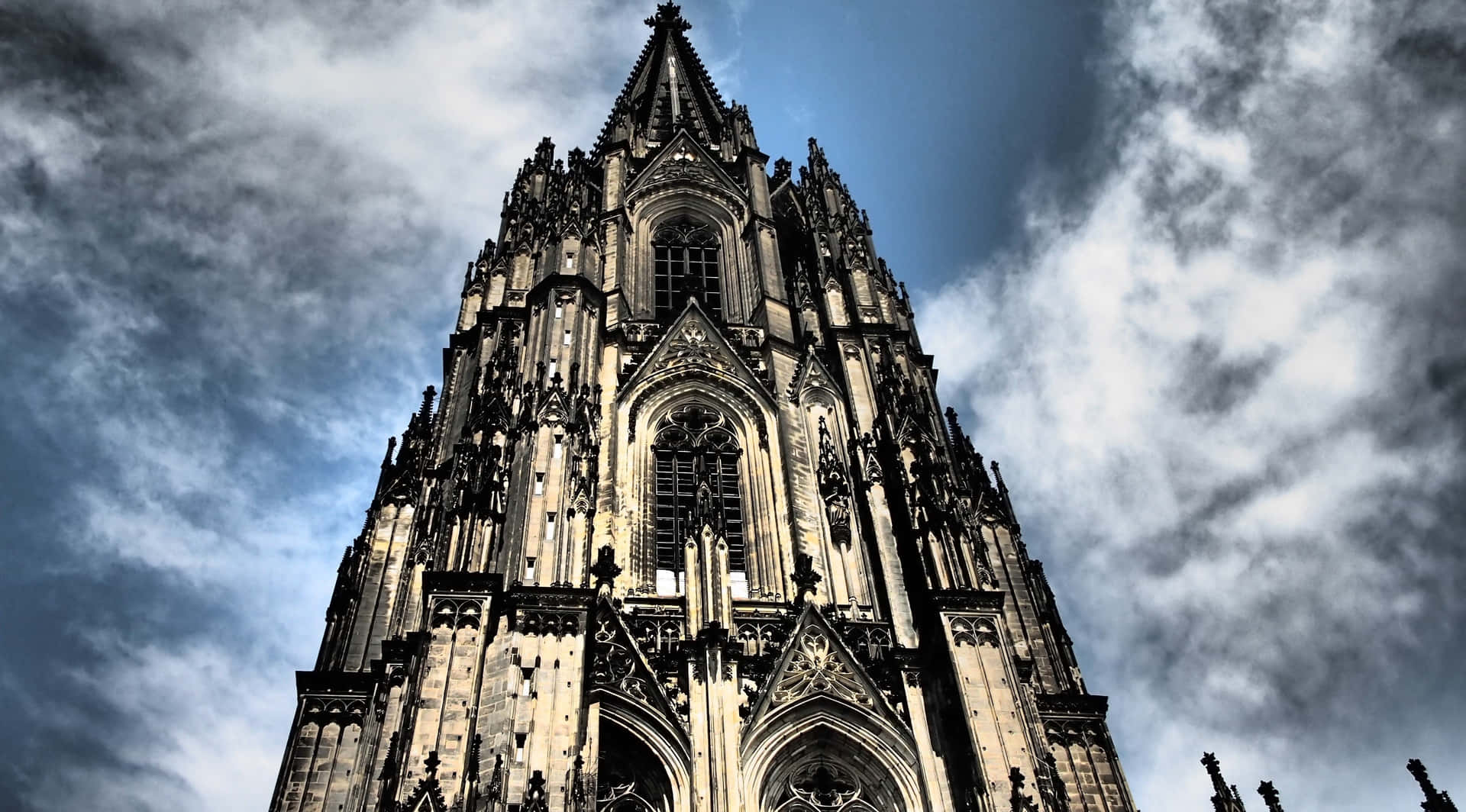 1920x1064 Cologne Cathedral Wallpaper