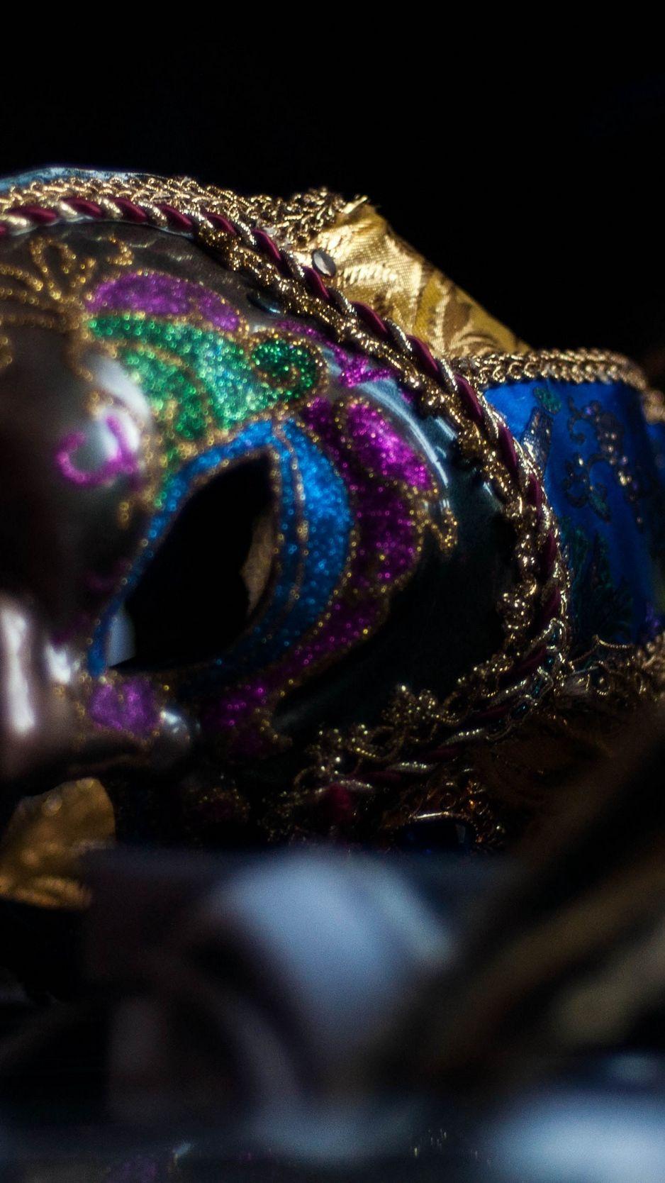 938x1668 Download wallpaper 938x1668 mask, carnival, decoration