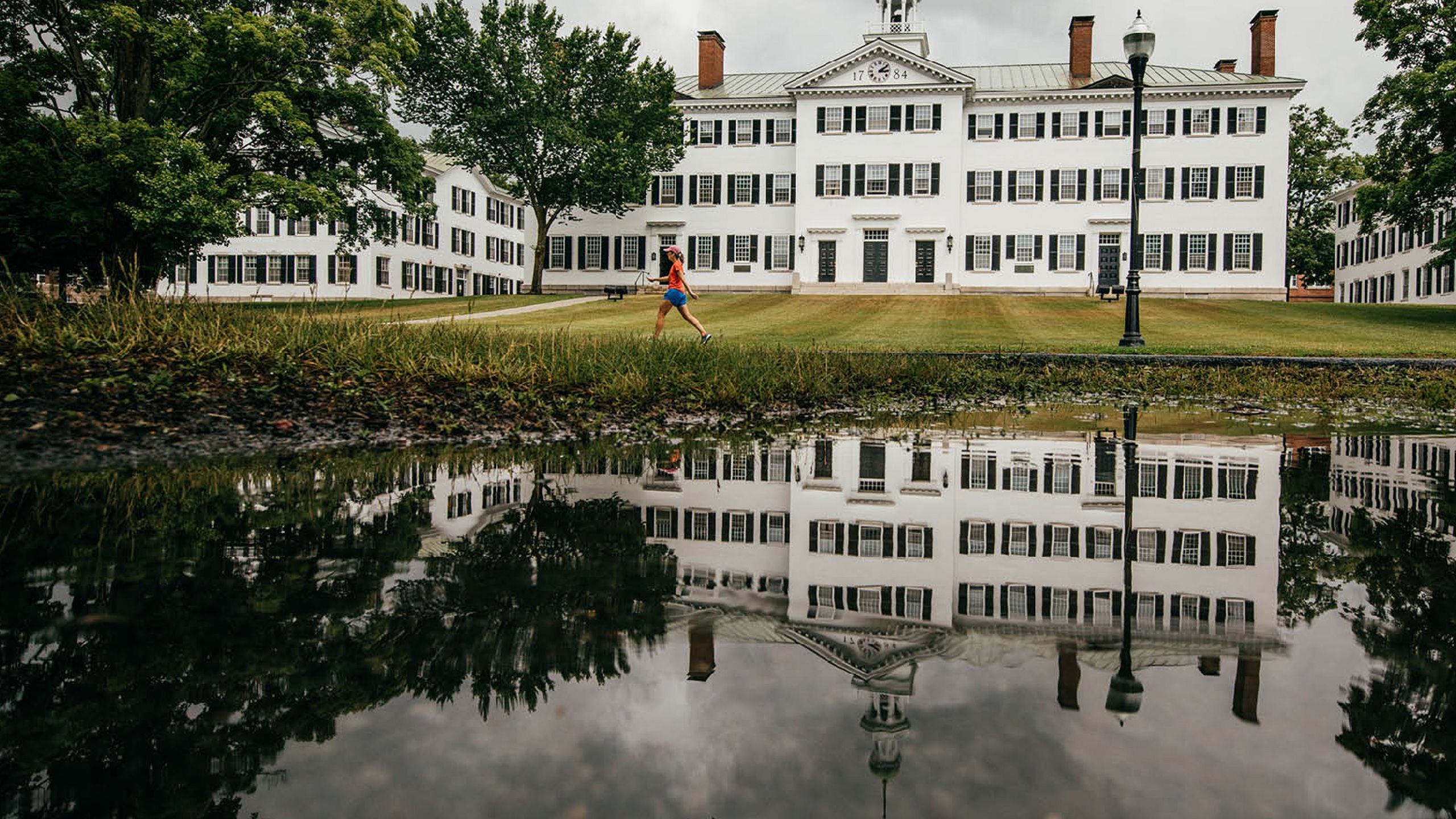 2560x1440 Calendar. Dartmouth College Fund