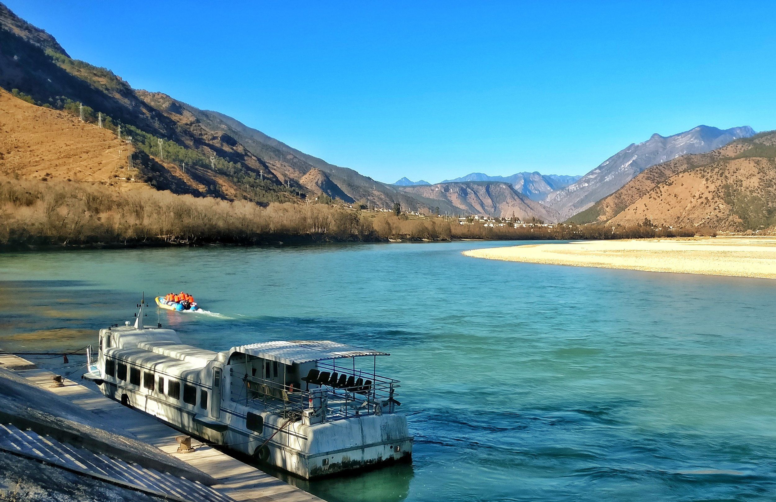 2500x1619 The Great First Bend of the Yangtze River