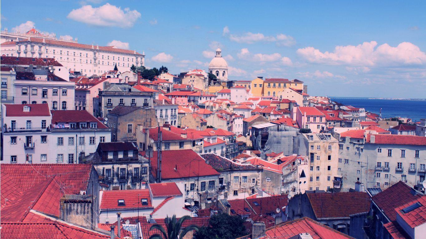 Lisbon Wallpapers Top Free Lisbon Backgrounds WallpaperAccess