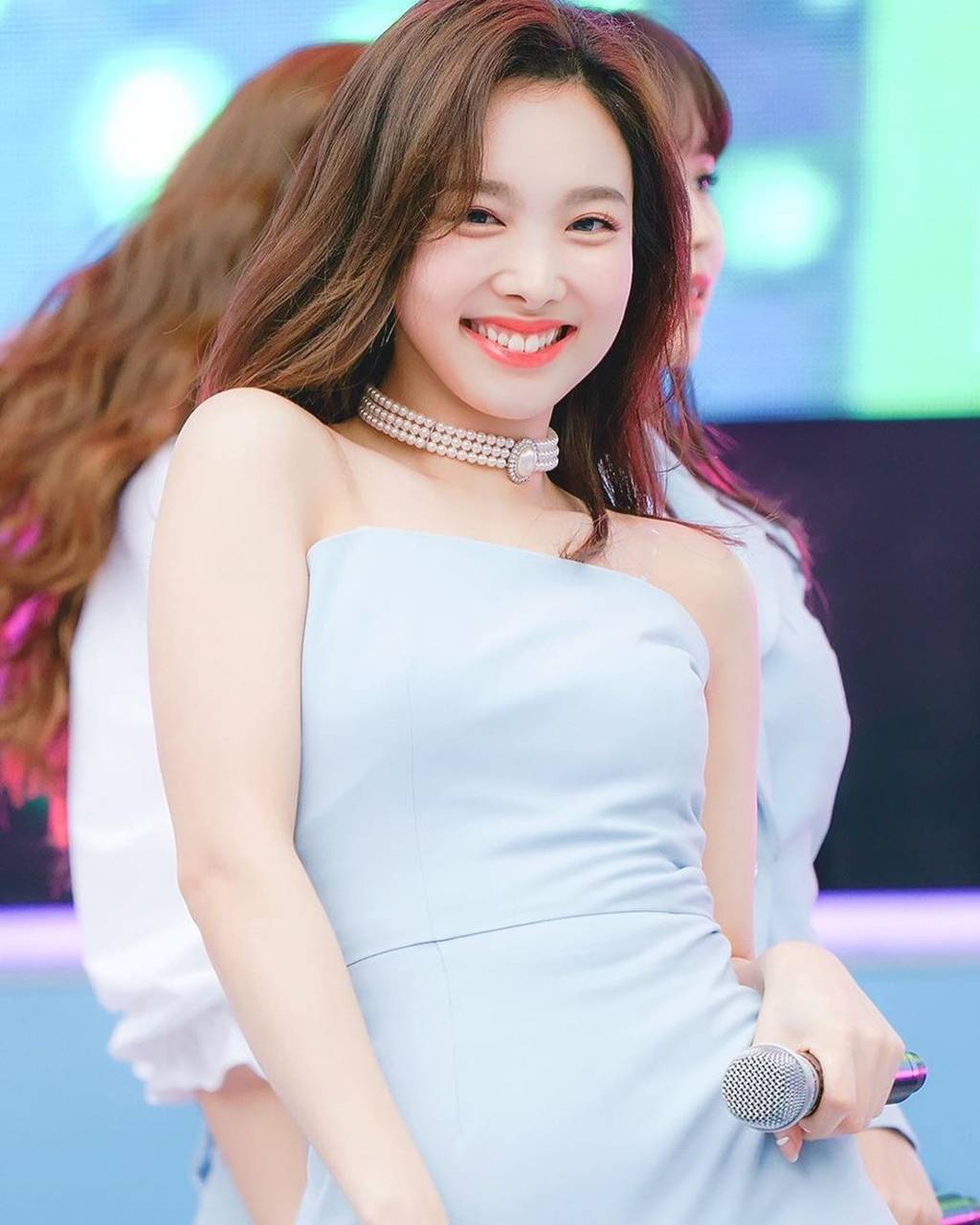 Breakthrough Nayeon  Twice JYP Ent hình nền 42962542  fanpop  Page  67