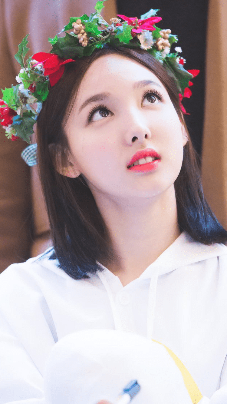 Nayeon Wallpapers Top Free Nayeon Backgrounds Wallpaperaccess