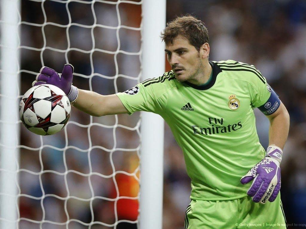 1024x768 Iker casillas
