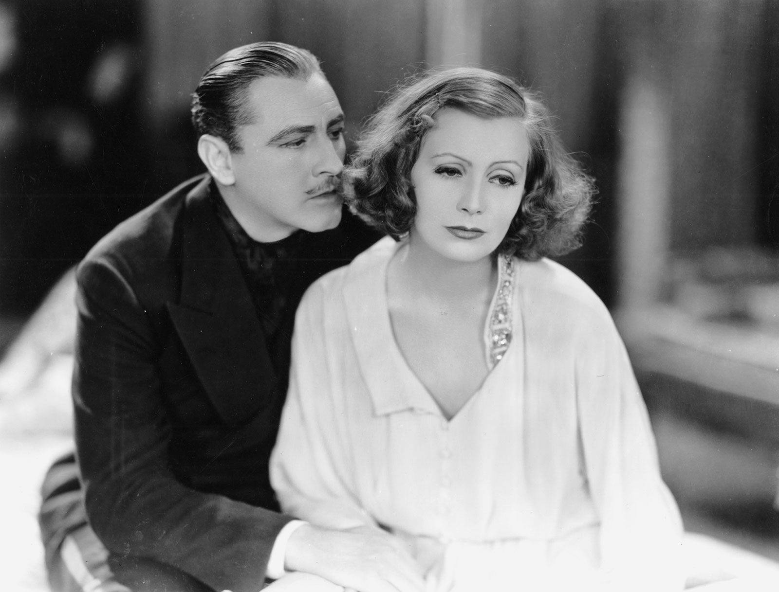 1600x1217 Greta Garbo In Grand Hotel Wallpaper