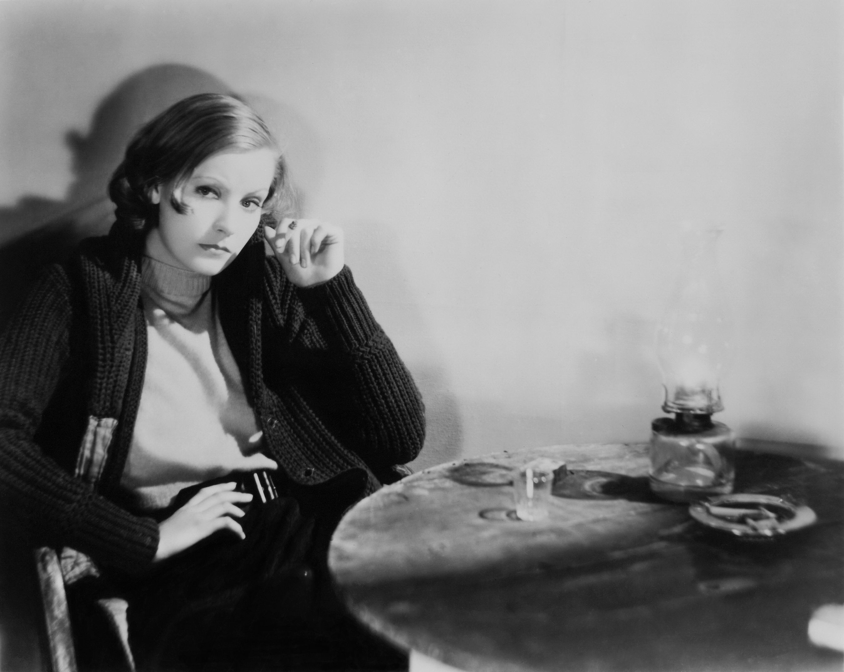 2726x2169 Greta Garbo