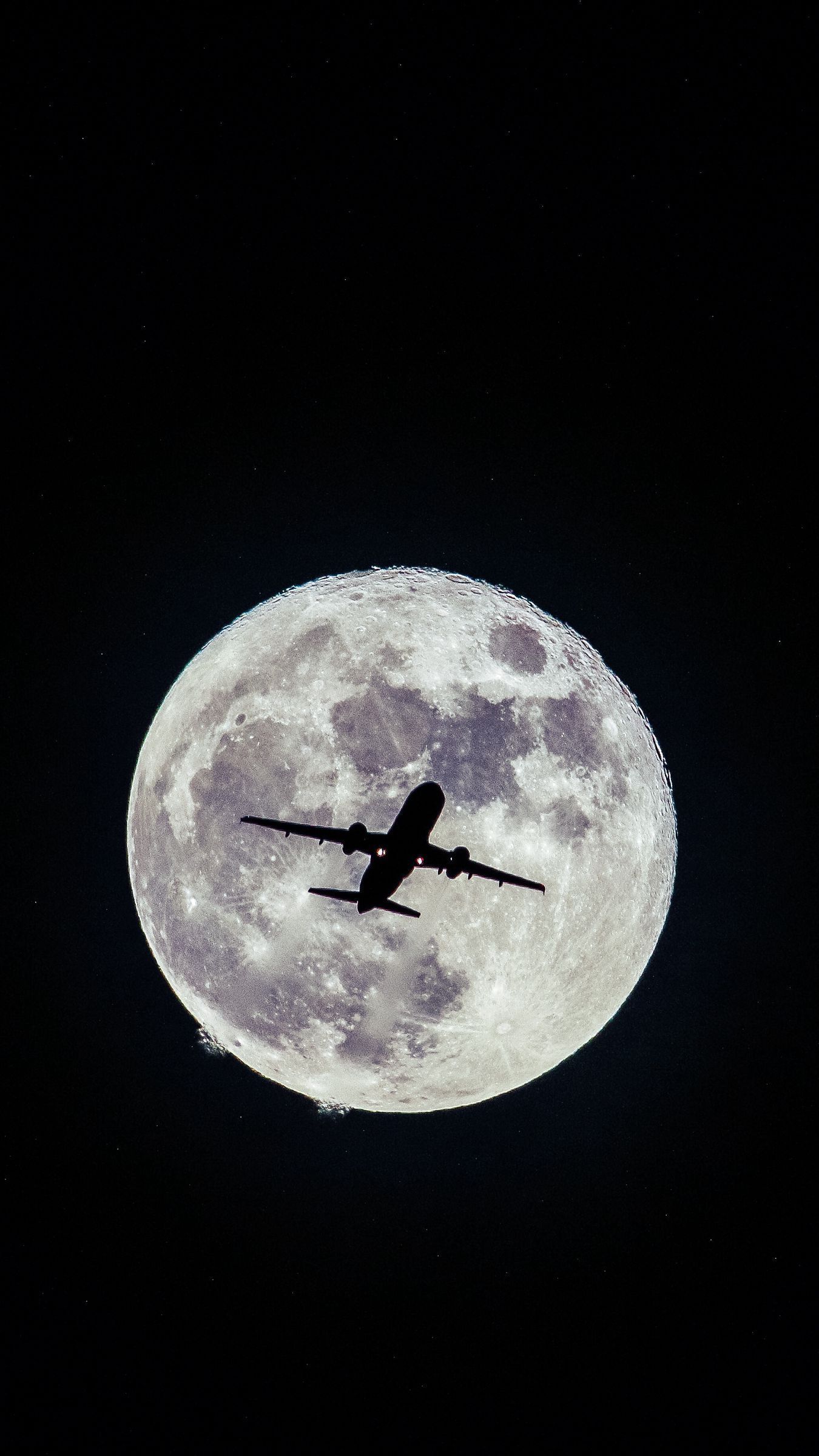 1350x2400 Black Airplane iPhone Wallpaper