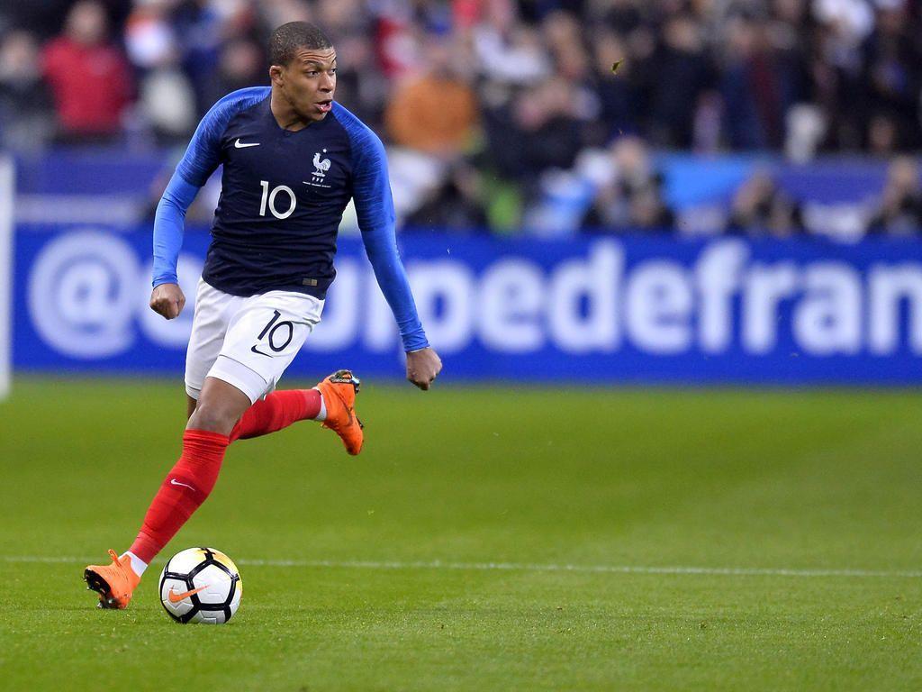 1024x768 Kylian Mbappé France Wallpaper