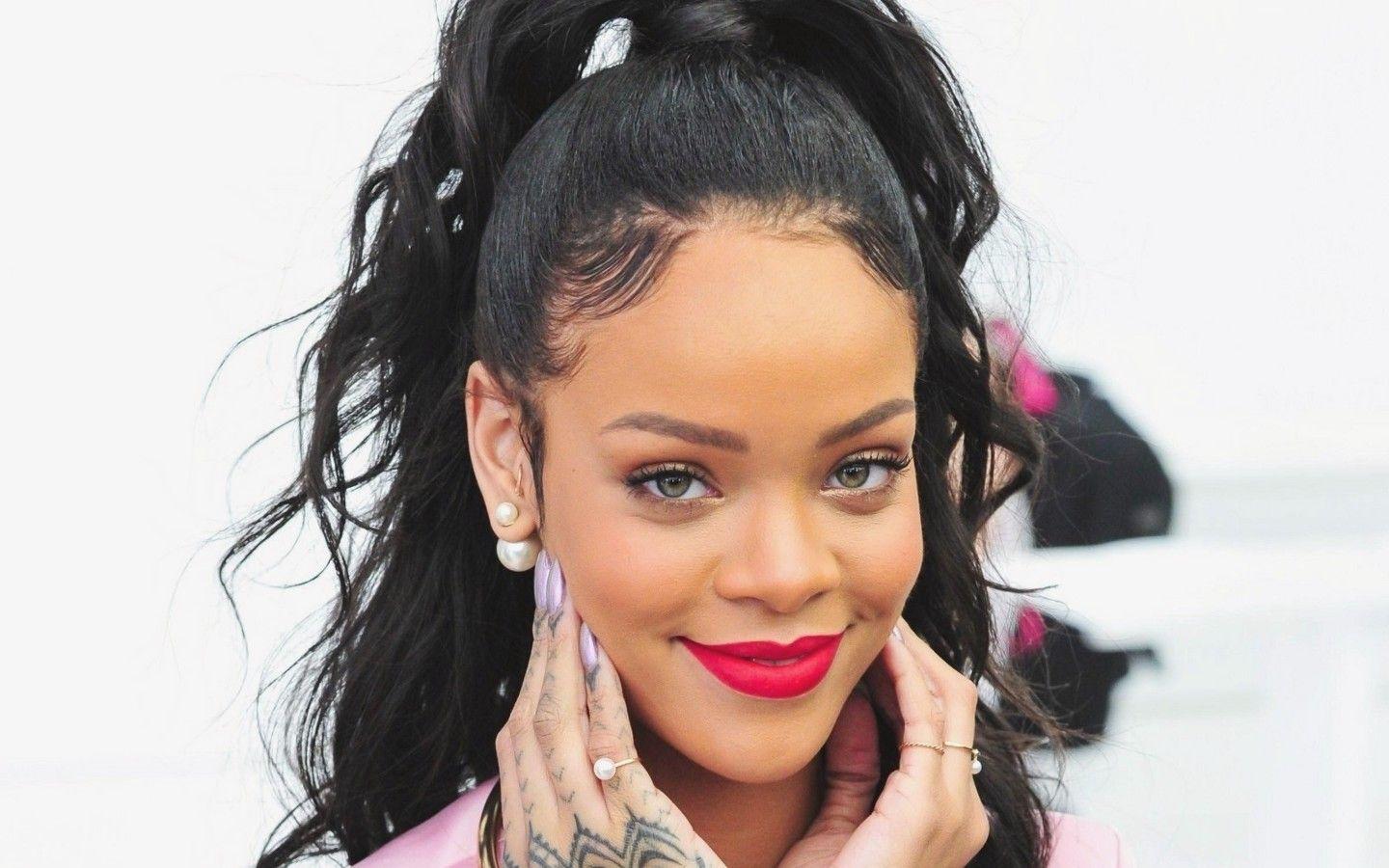 1440x900 Rihanna Makeup Picture Wallpaper 65521 1440x900px