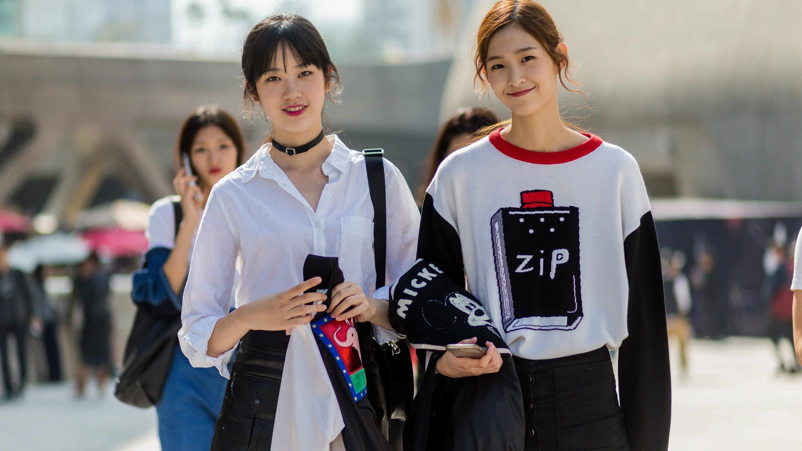 2560x1440 Korean Fashion Labels Favored By K Pop