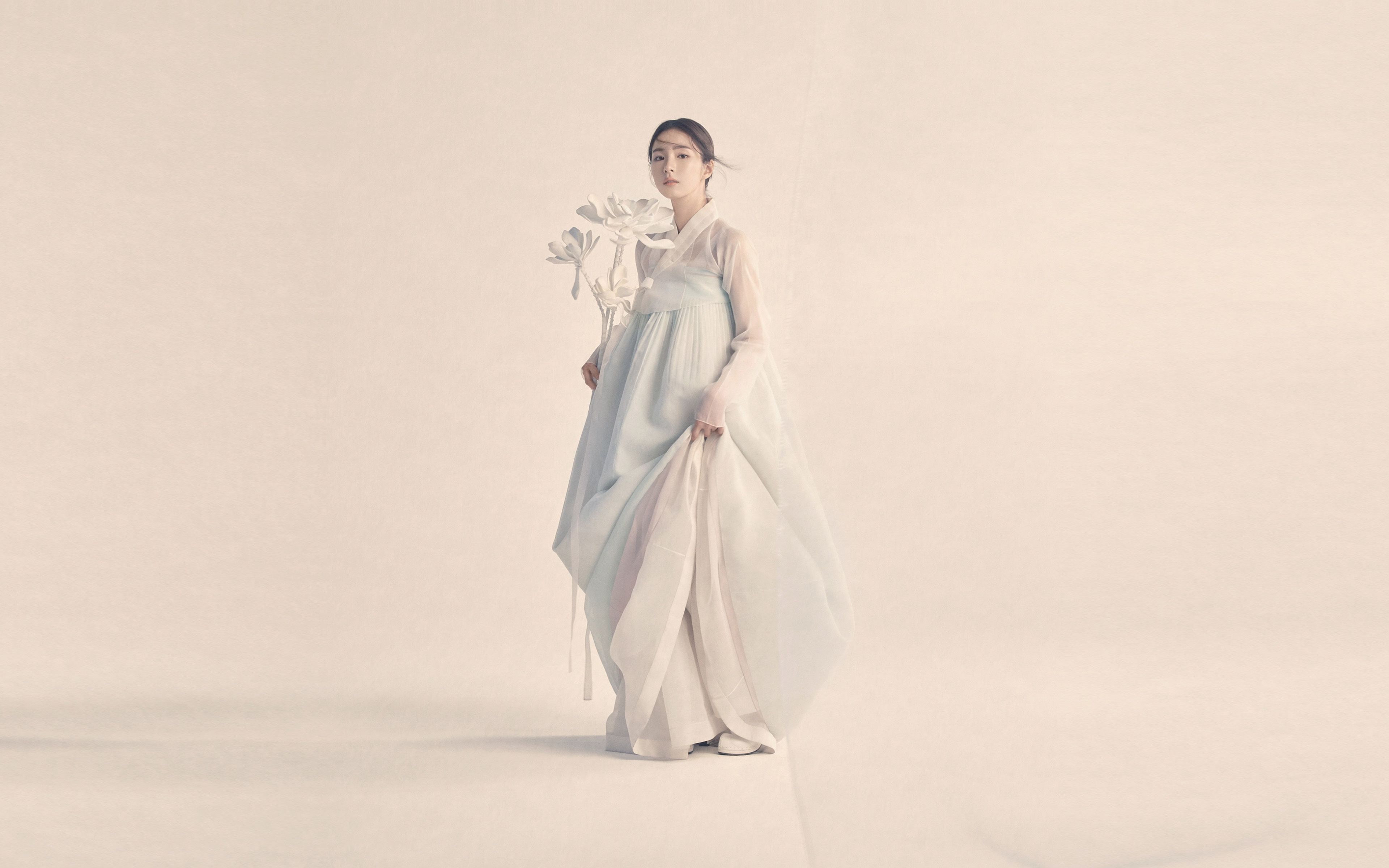 3840x2400 Korean Hanbok Dress Traditional