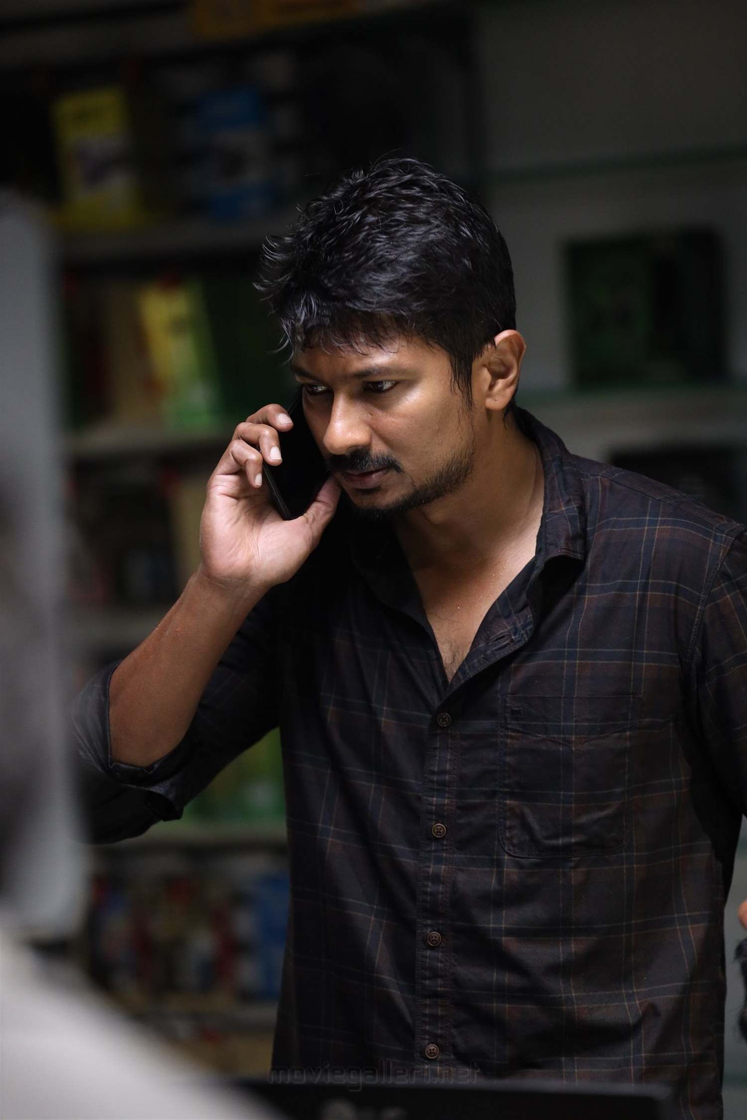 1500x2250 Kannai Nambathey HD Image