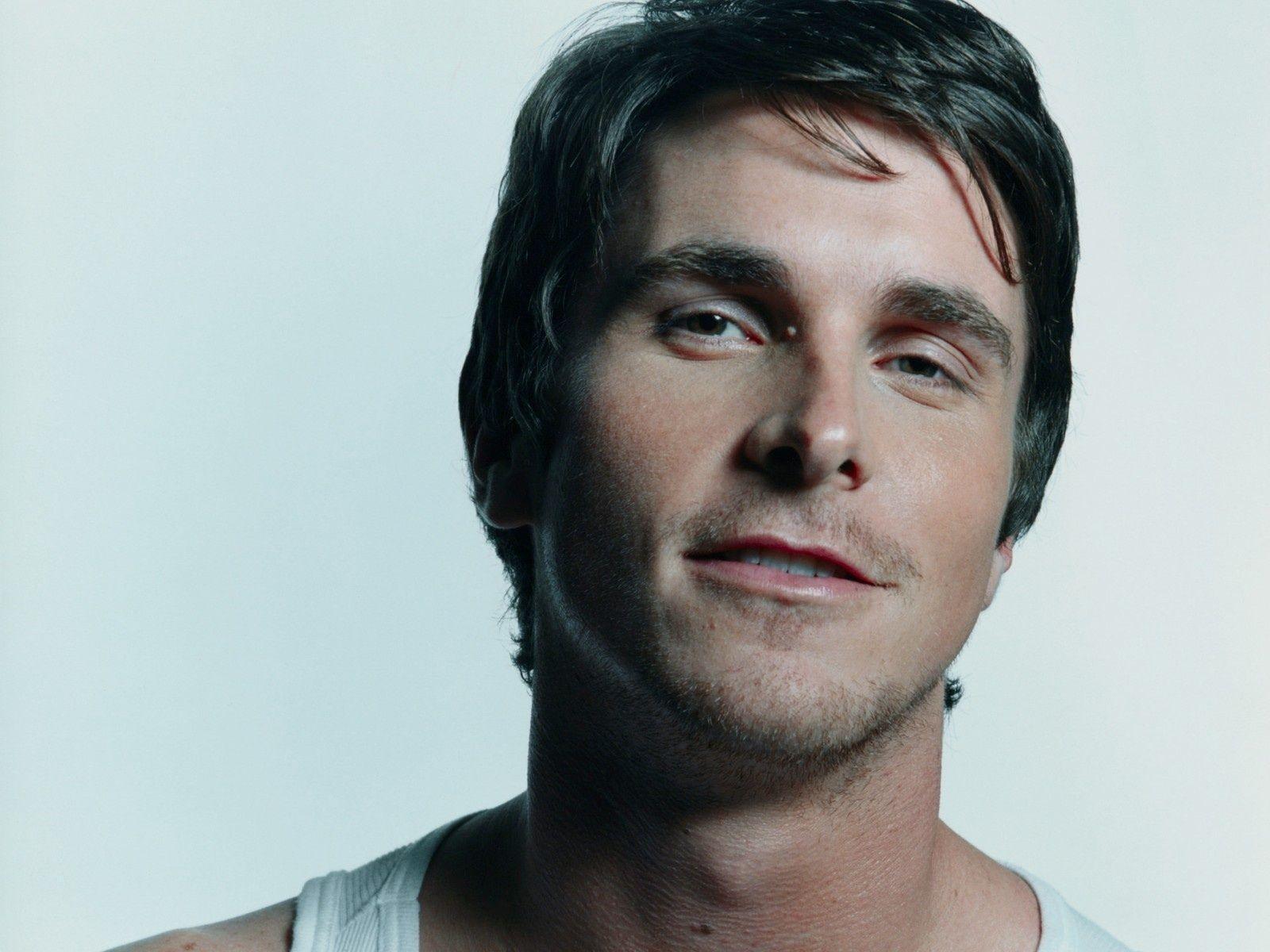 1600x1200 Christian Bale Wallpaper