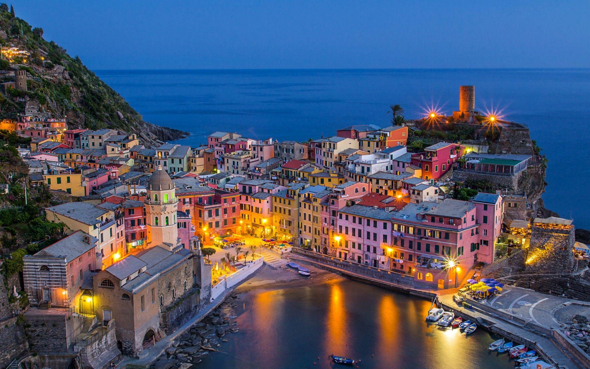 1920x1200 Evening View of Vernazza, La Spezia, Liguria, Italy, Cinque