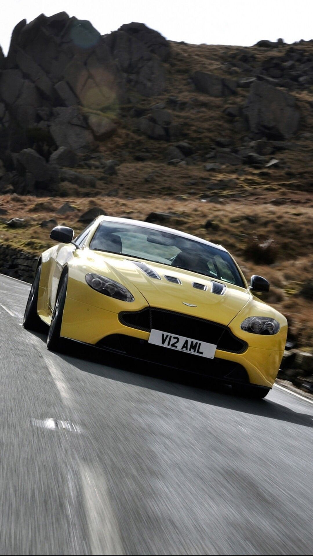Aston Martin Mobile Wallpapers Top Free Aston Martin Mobile — free download
