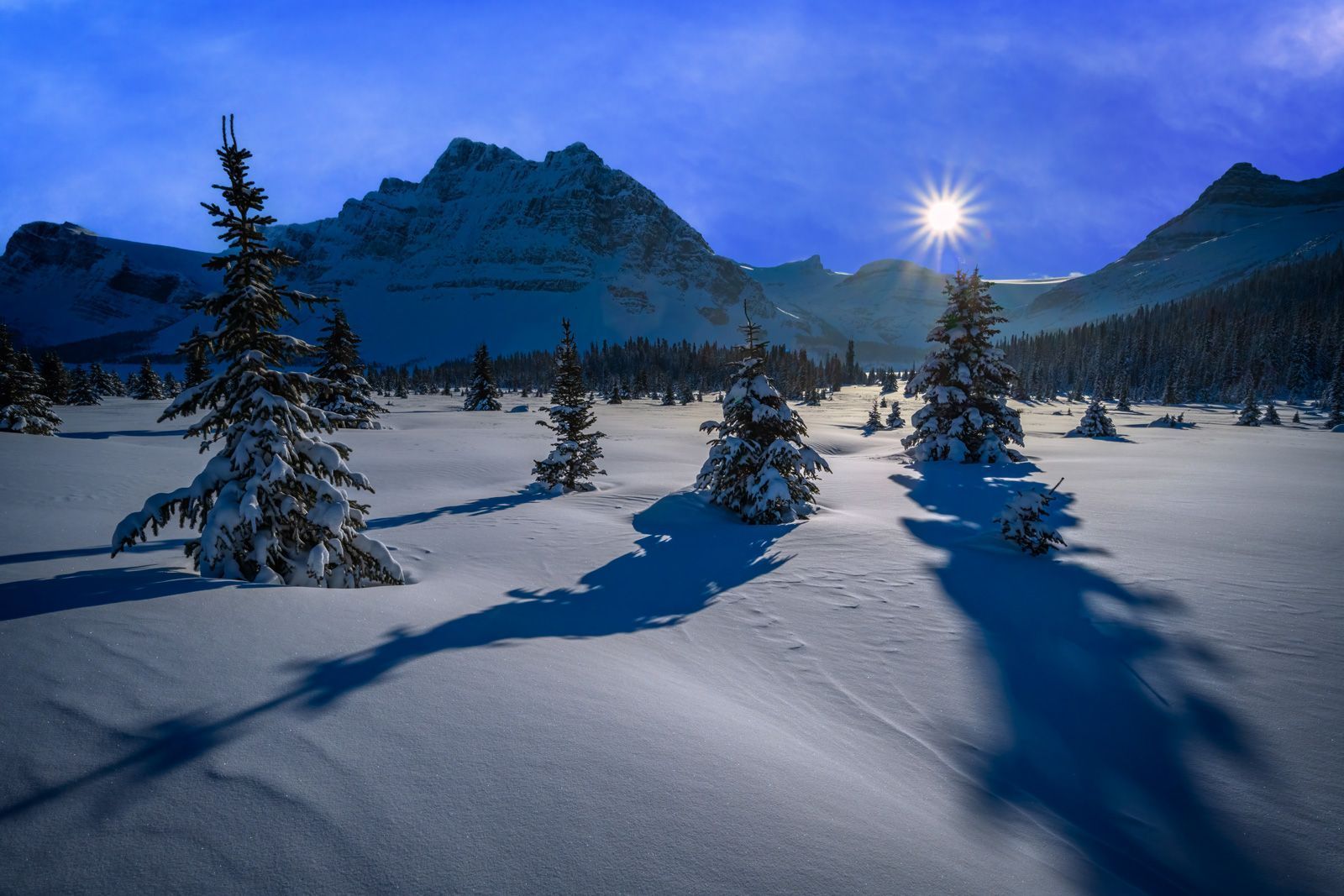 1600x1067 Mountain Winter Landscape Photo