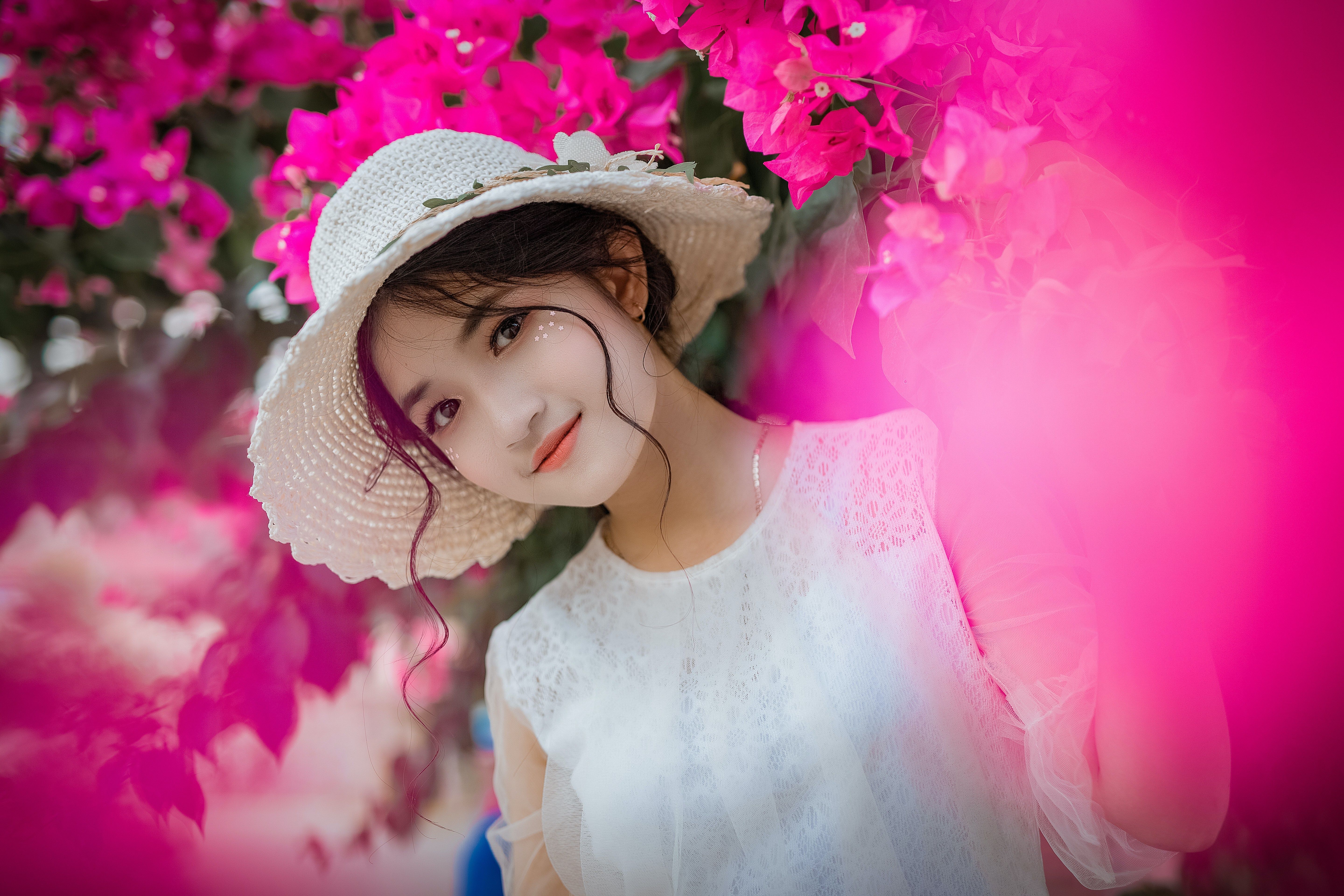 5760x3840 Hat Woman Asian 4k Ultra HD Wallpaper