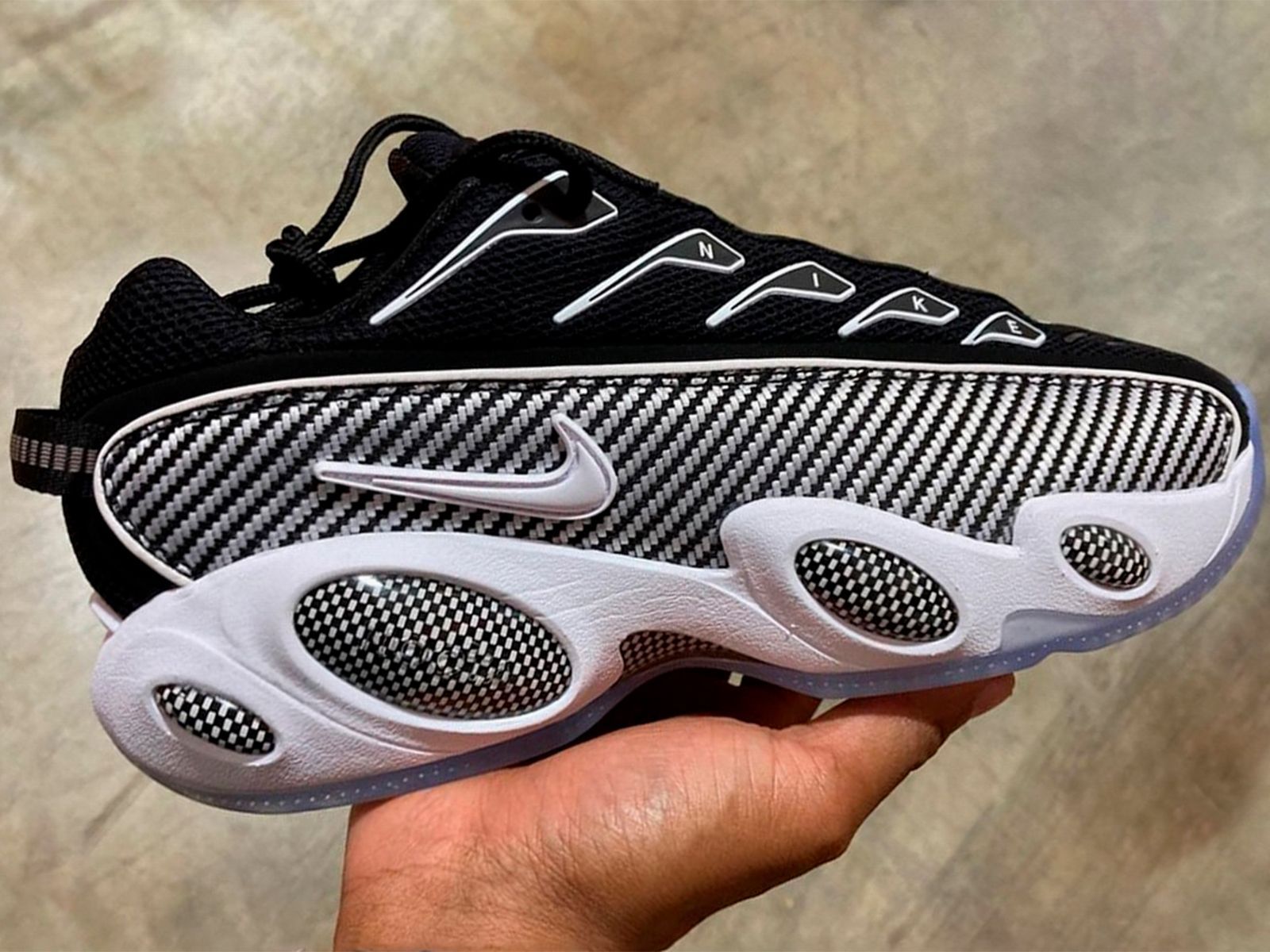 1600x1200 Drake's Nike NOCTA Glide