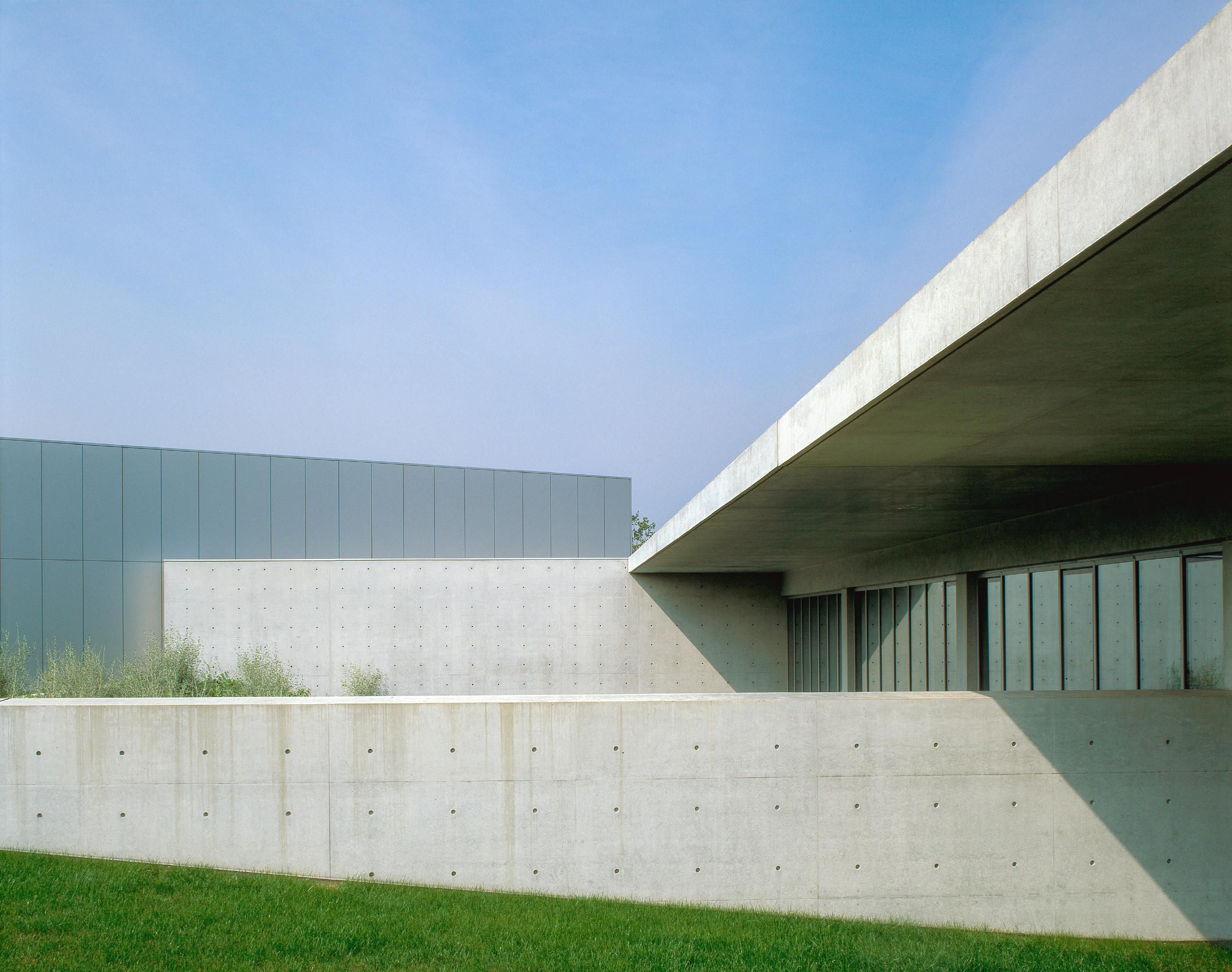 2536x2000 Tadao Ando, Marco Zanta · INVISIBLE