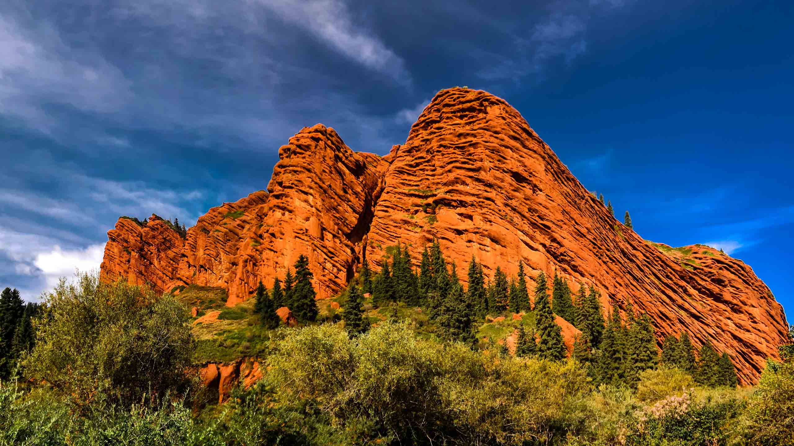 2560x1440 Central Asia Explorer. Luxury Holidays