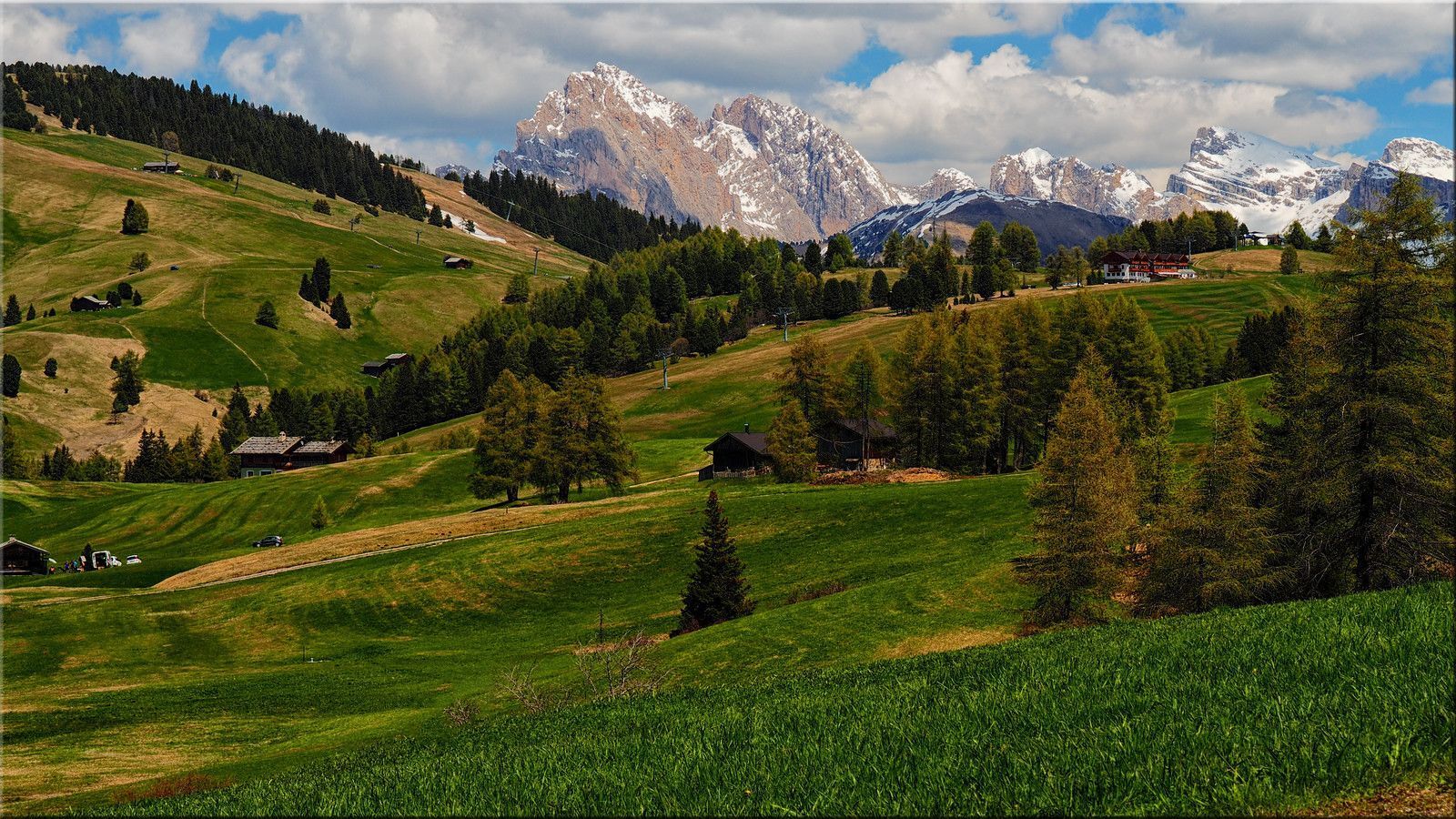 1600x900 The Seiser Alm in South Tyrol. Die