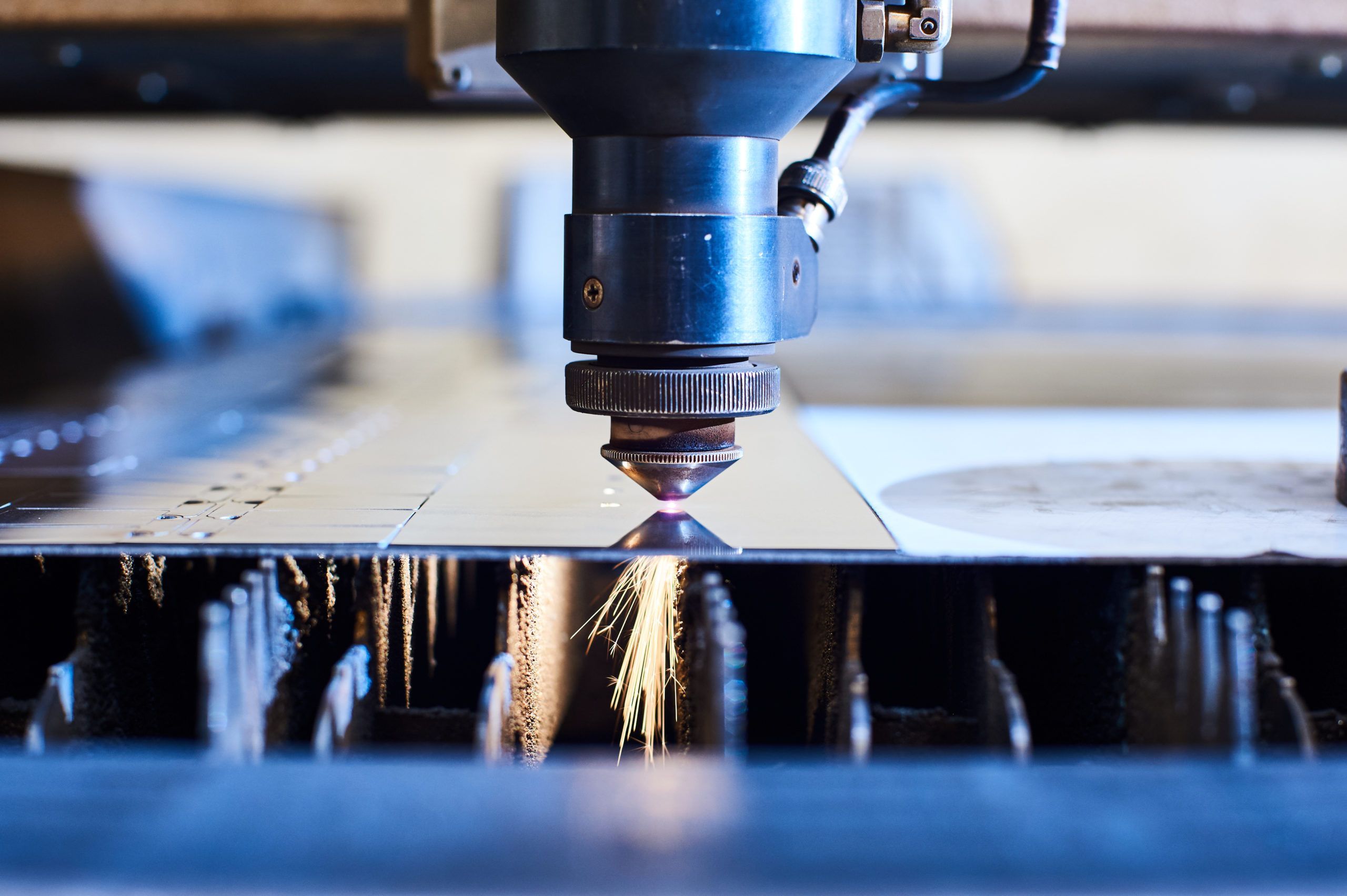 2560x1703 Fiber Laser vs. CO2 Laser Cutting