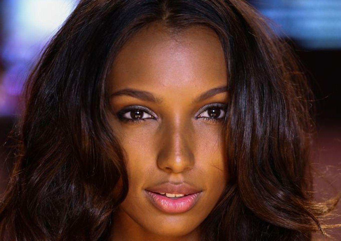 1366x968 Jasmine Tookes Wallpaper