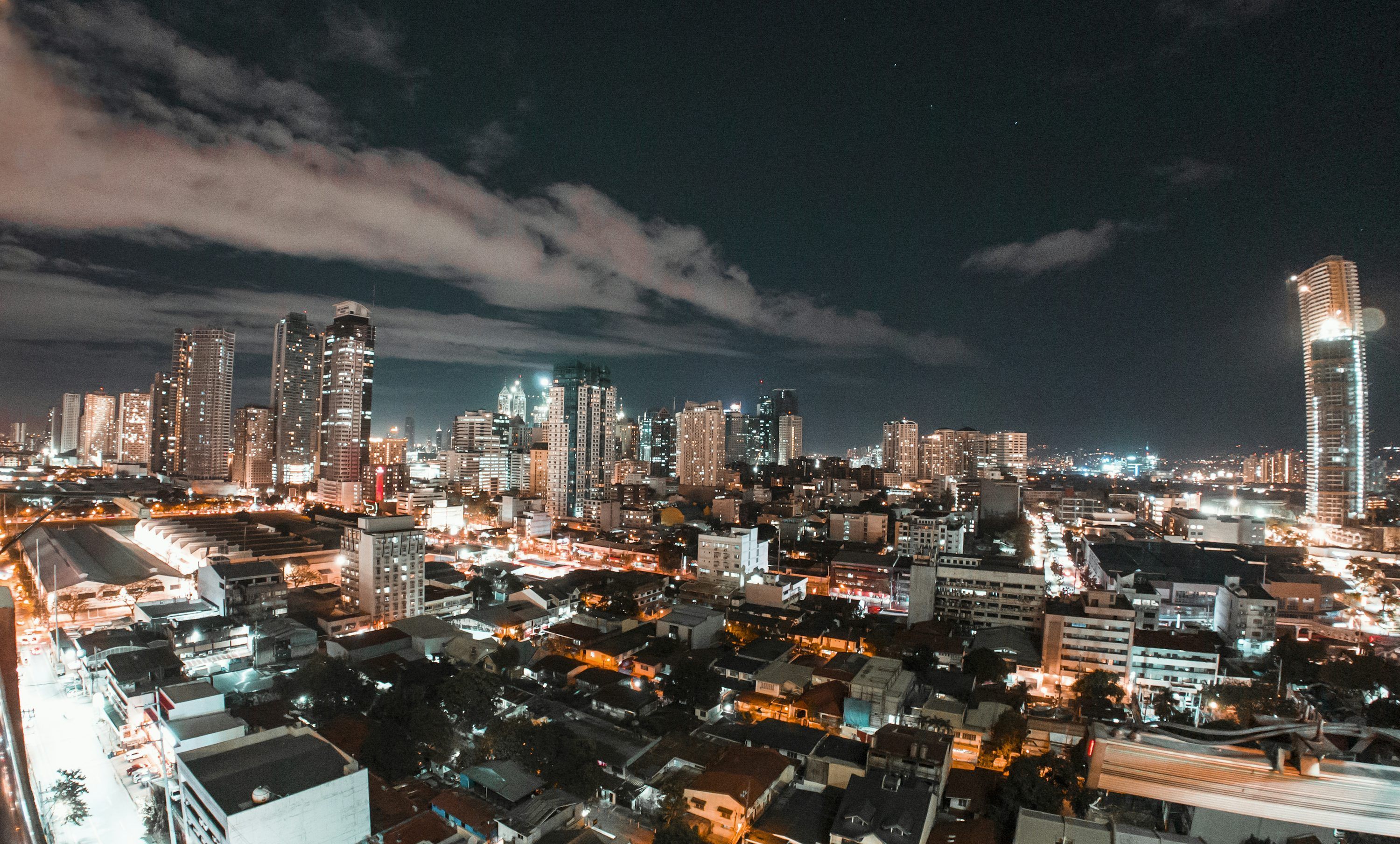 3000x1808 Manila Skyline Picture