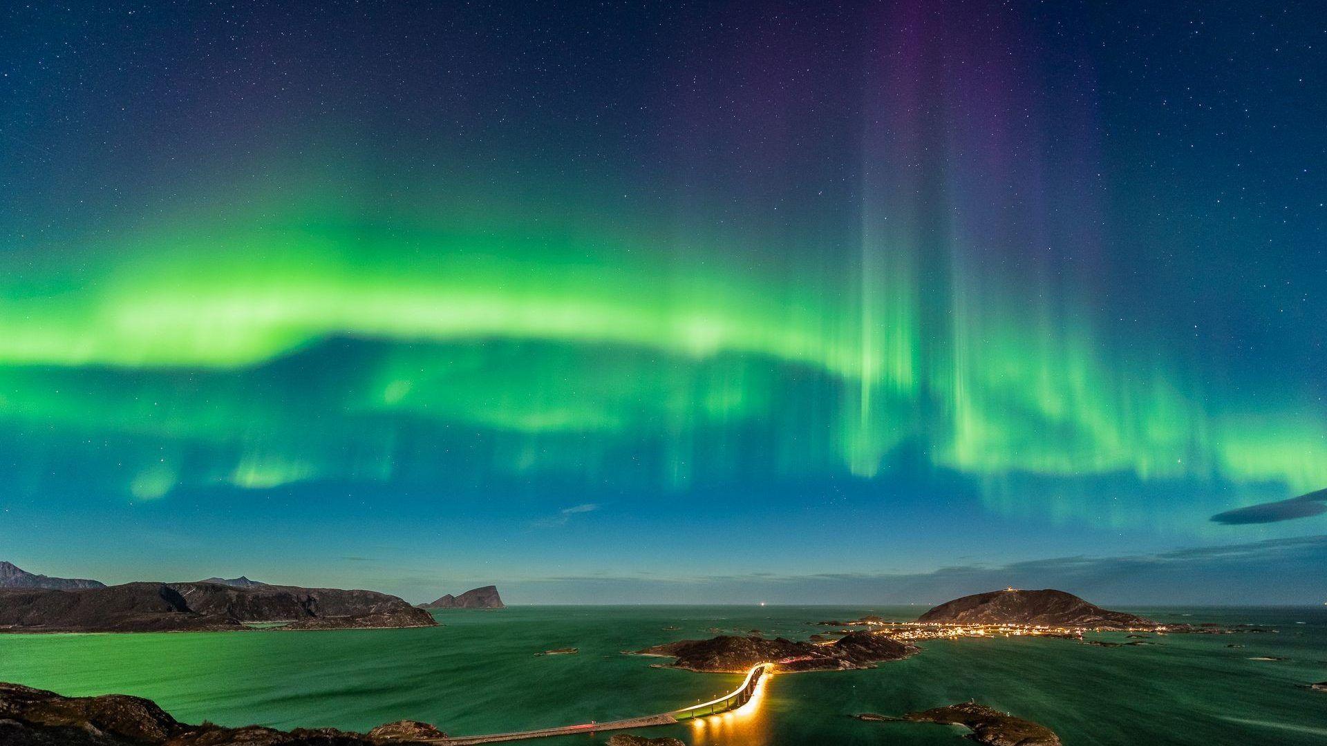 1920x1080 Northern Lights Mountain Star Sky River Aurora Free Desktop