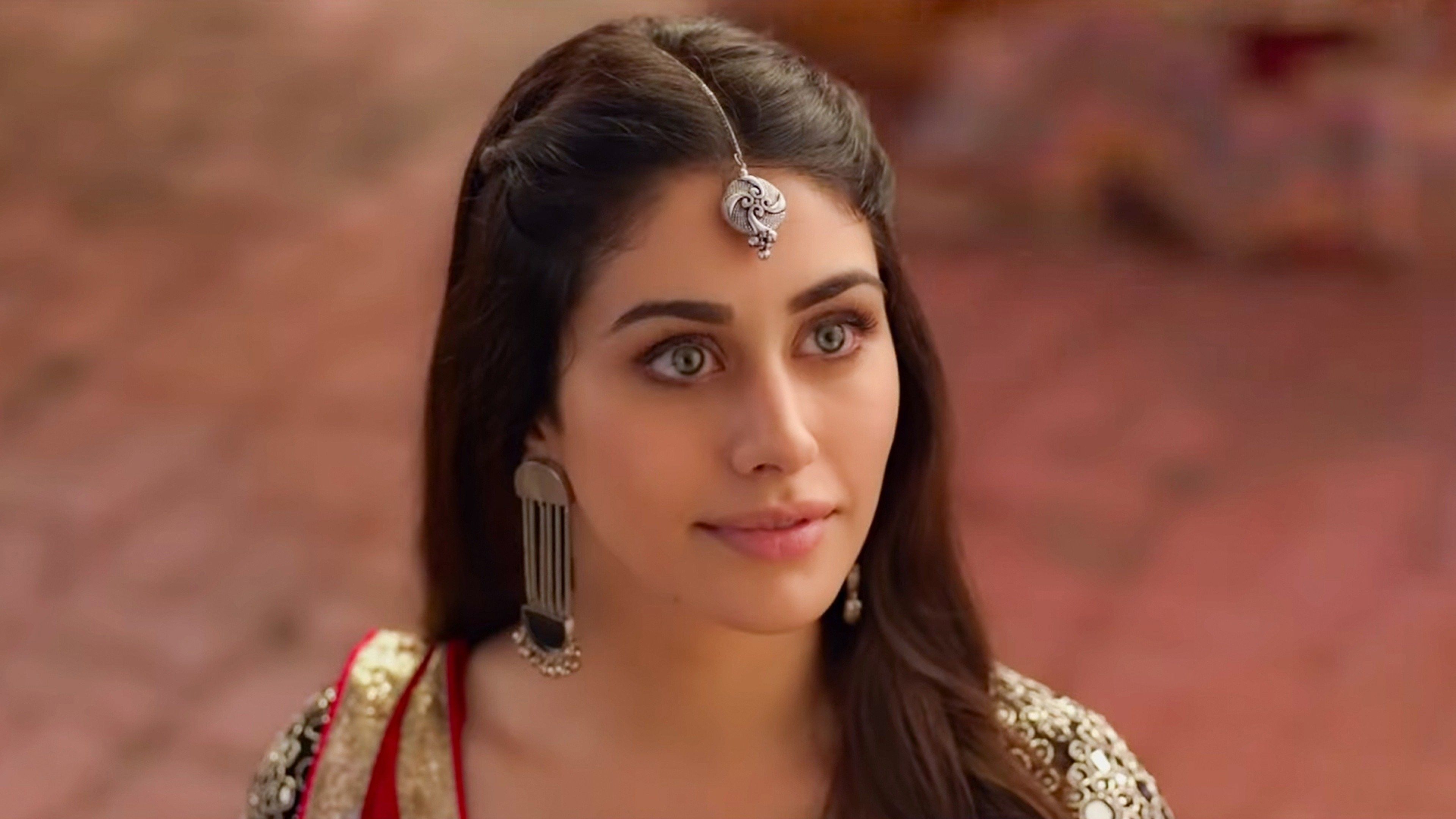 3840x2160 Loveyatri: The Journey of Love