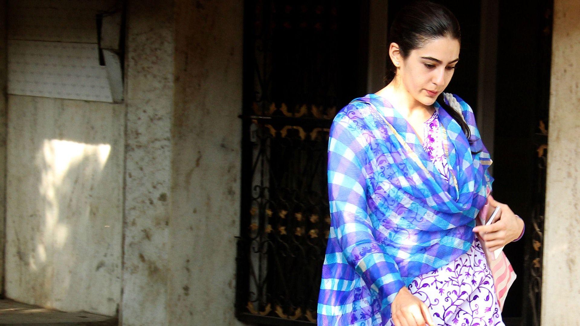 1920x1080 Sara Ali Khan HD Desktop Wallpaper 38971
