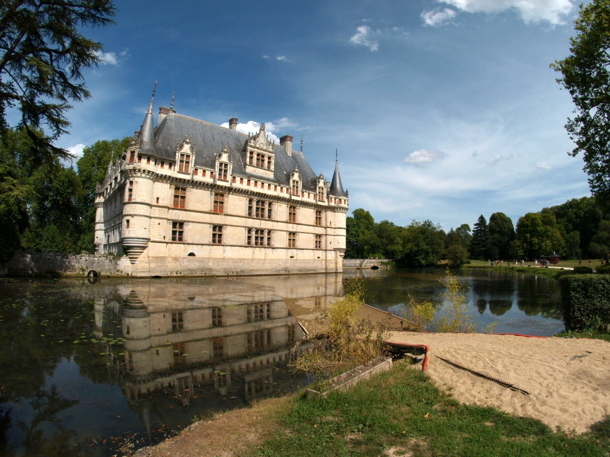2048x1536 Discover the treasures of the Loire Valley