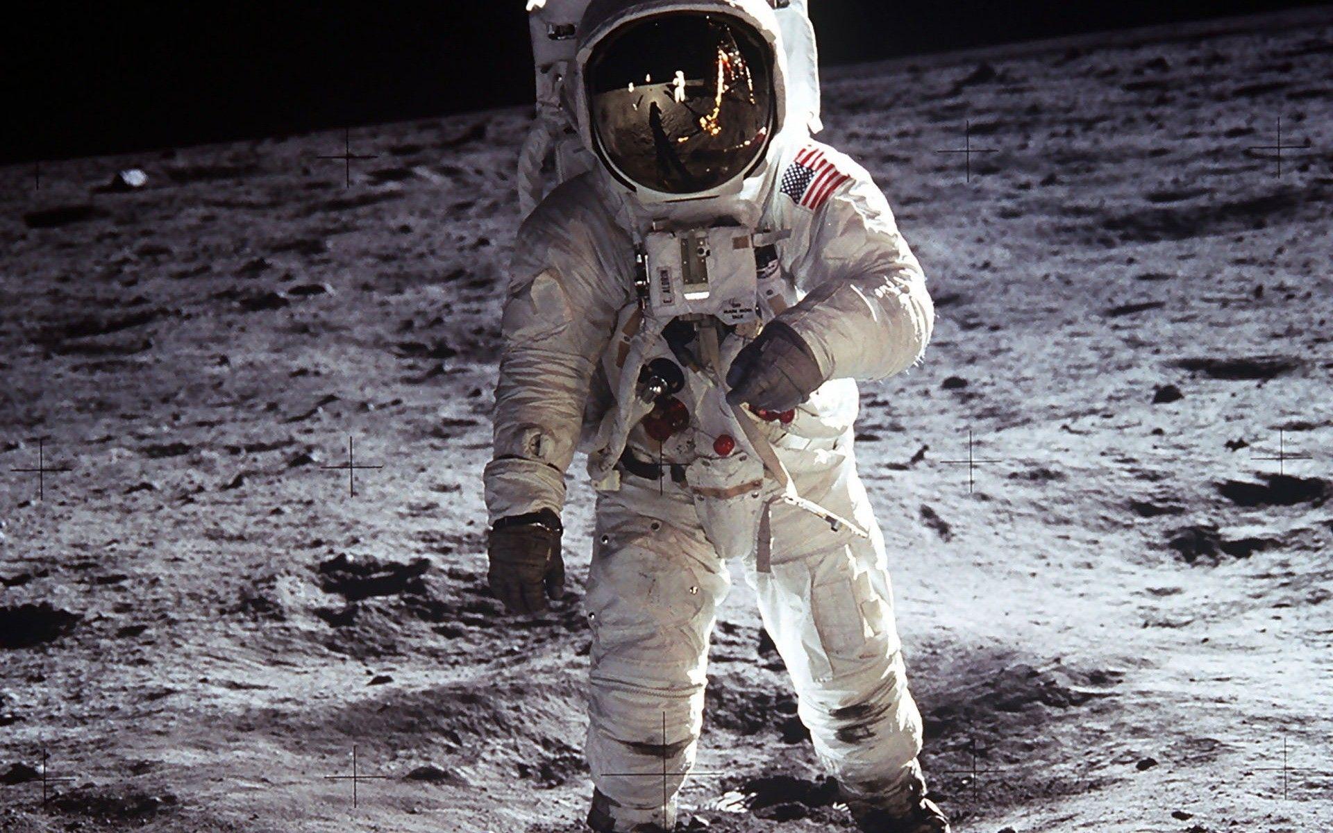 Moon Man Wallpapers - Top Free Moon Man Backgrounds - WallpaperAccess