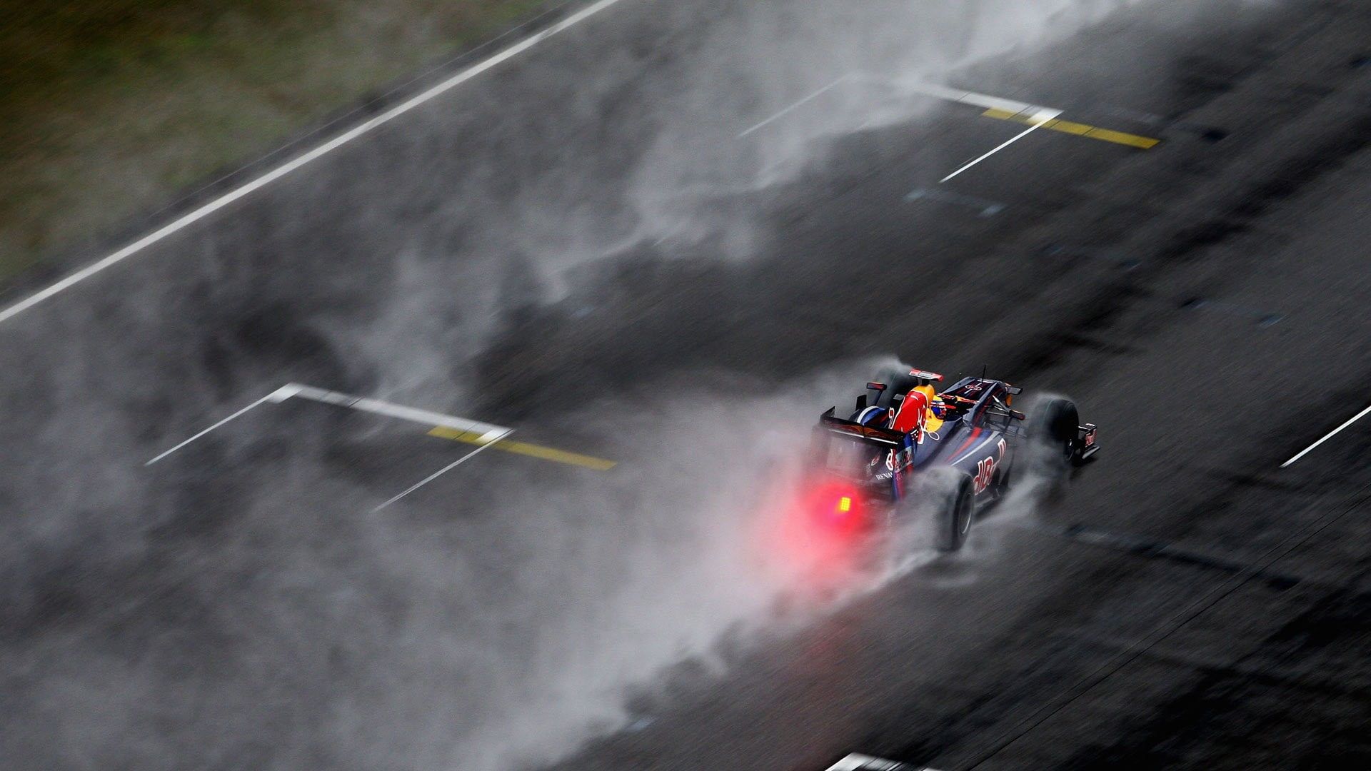 1920x1080 Race Car Race Track Formula One F1 Rain