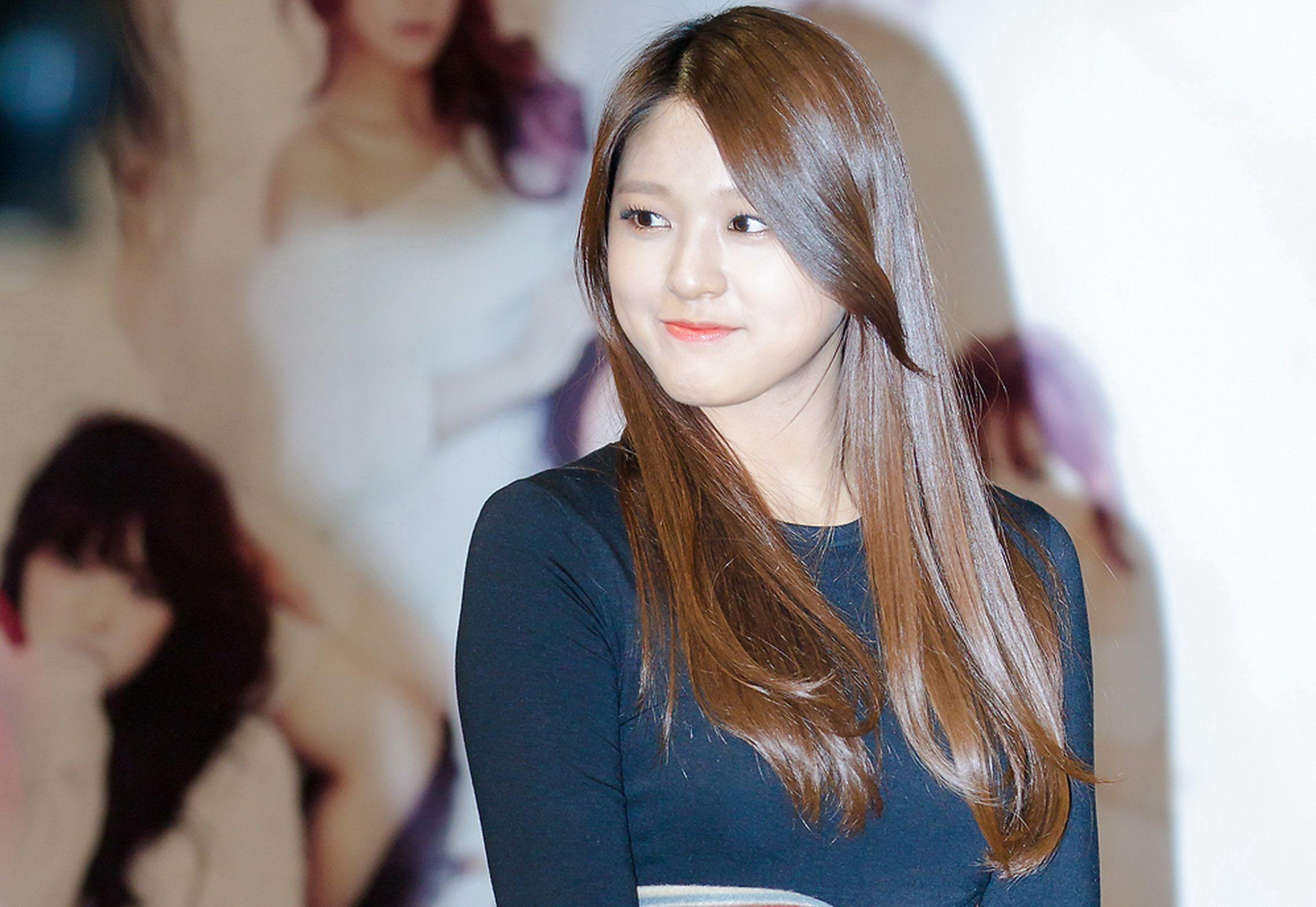 2272x1567 Korean Girl Group HD Wallpaper and background. famous