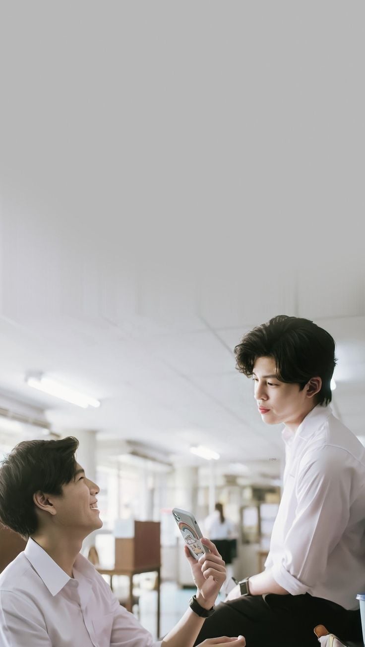 736x1306 PondPhuwin