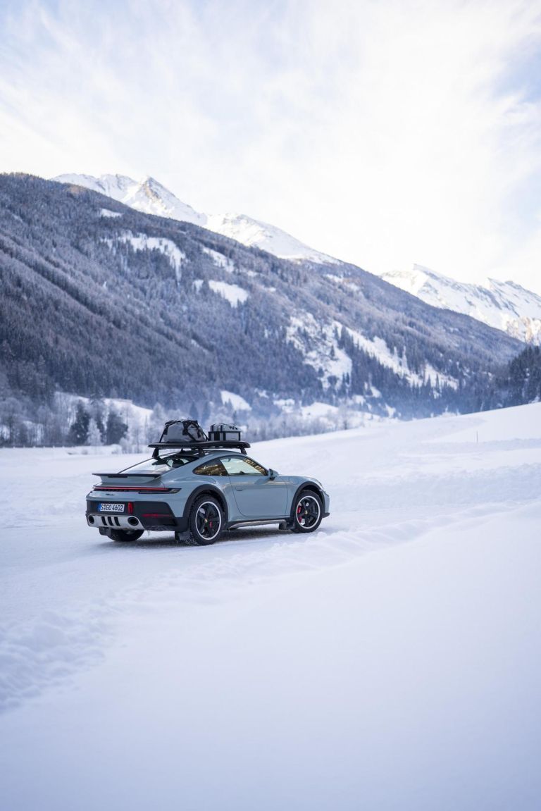 768x1151 Porsche 911 ( 992 ) Dakar