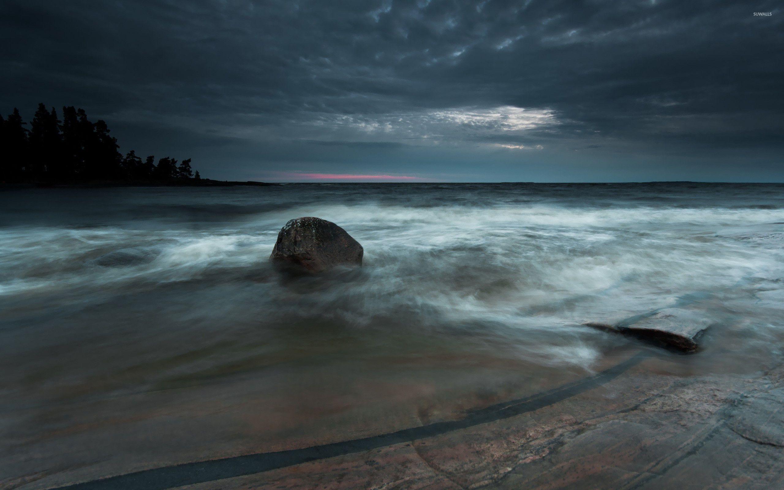 2560x1600 Stormy Beach Wallpaper