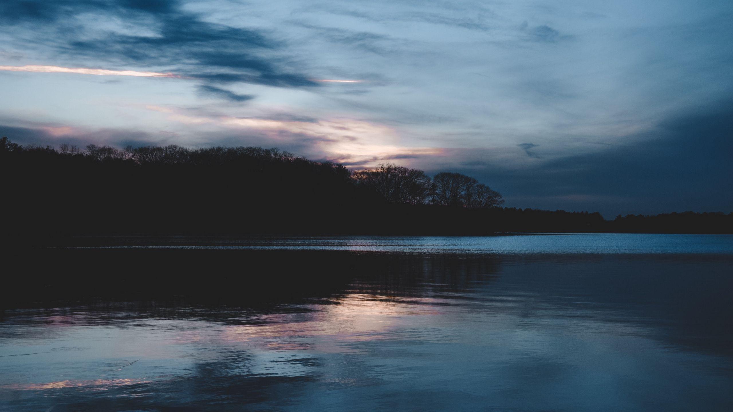 2560x1440 Download wallpaper 2560x1440 lake, horizon, evening, clouds