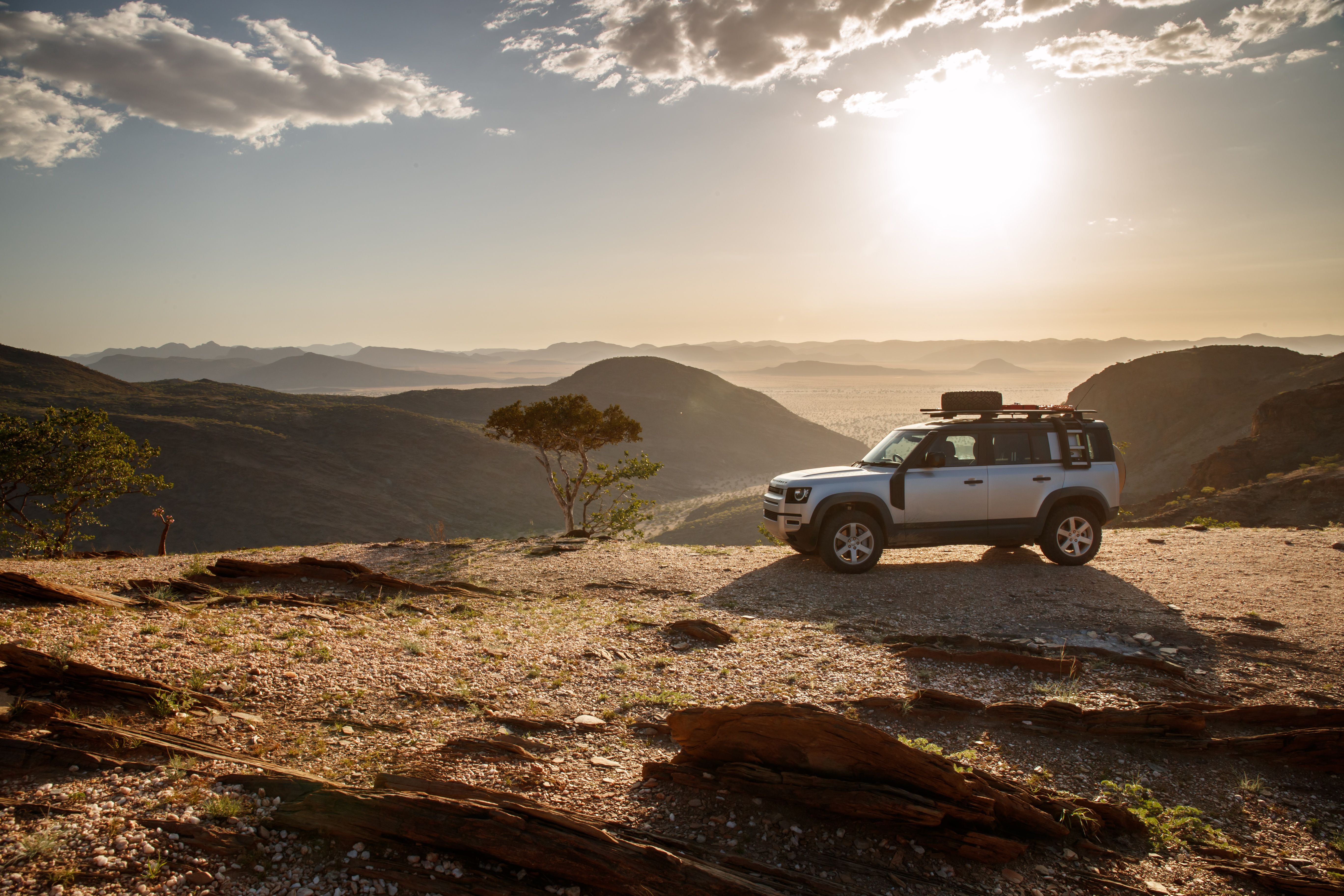 5472x3648 Land Rover Virtual Background. Land Rover Media Newsroom