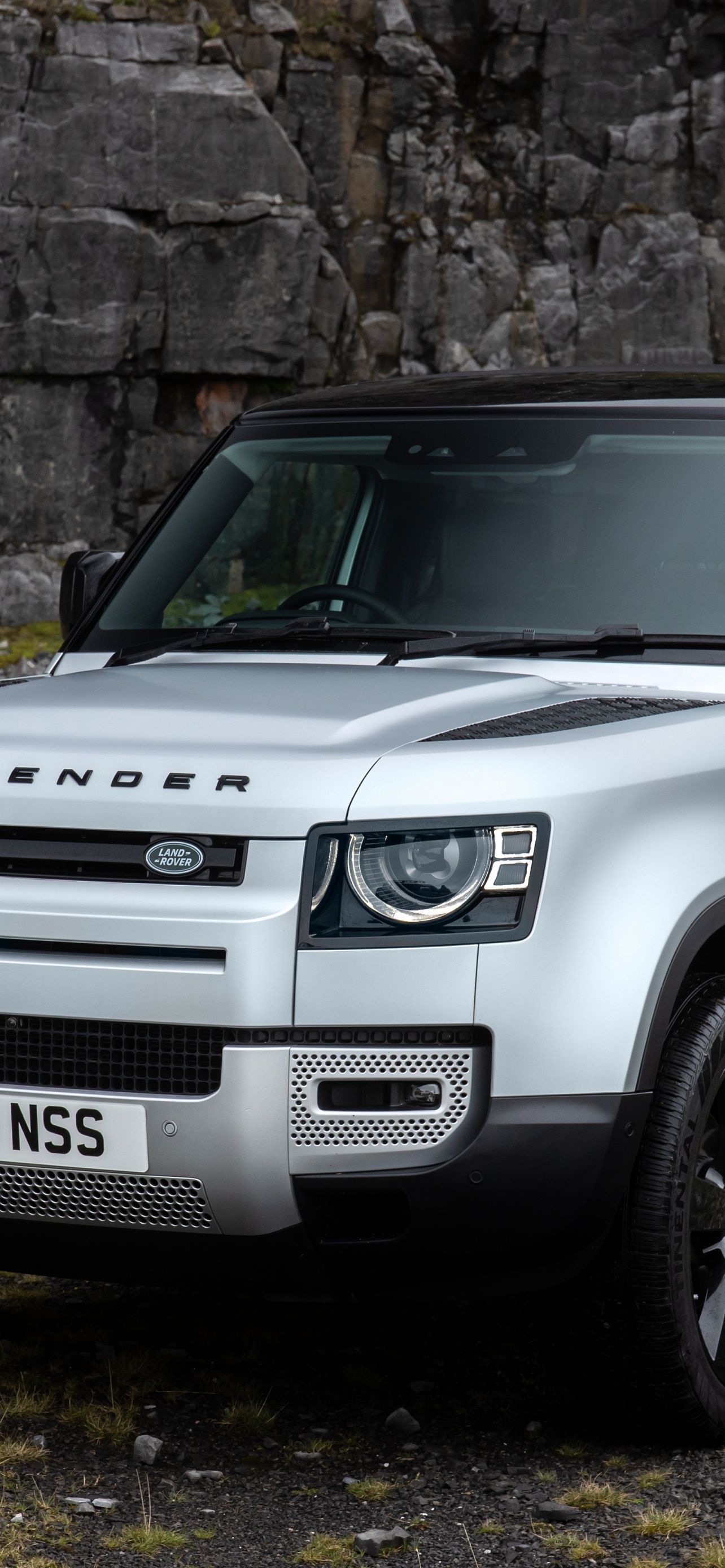 1284x2778 Land Rover Defender 90 SE Urban Pack