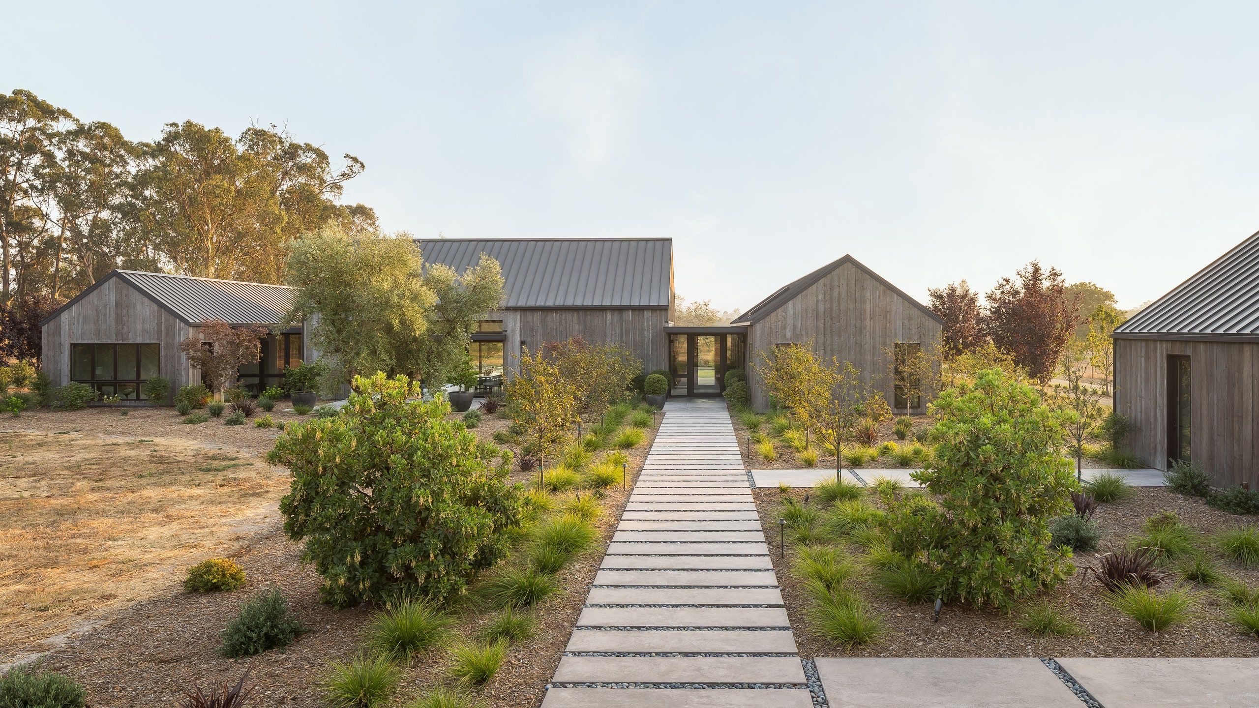 2560x1440 The Best Modern Farmhouse Designers