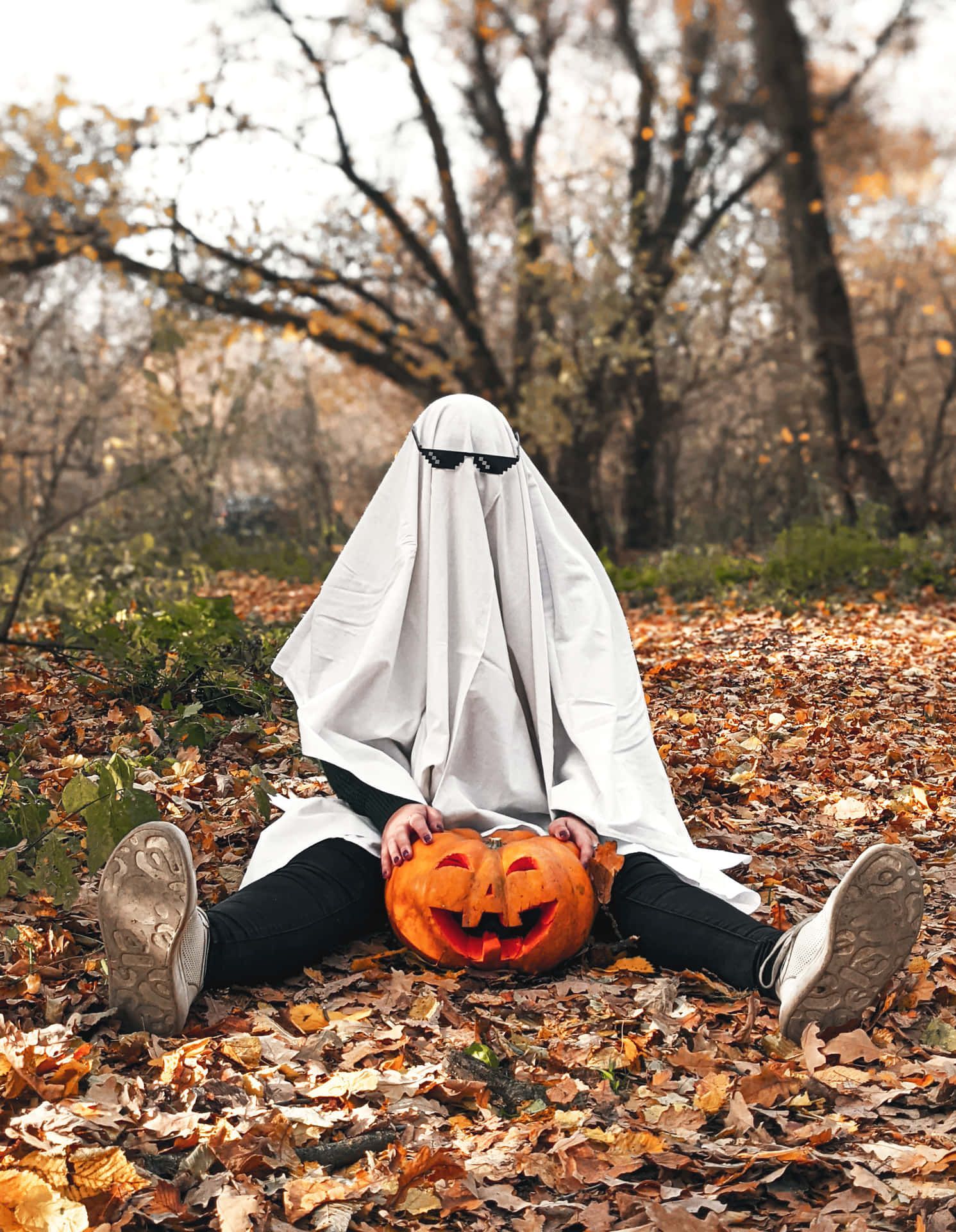 1491x1920 Aesthetic Autumn Halloween Wallpaper