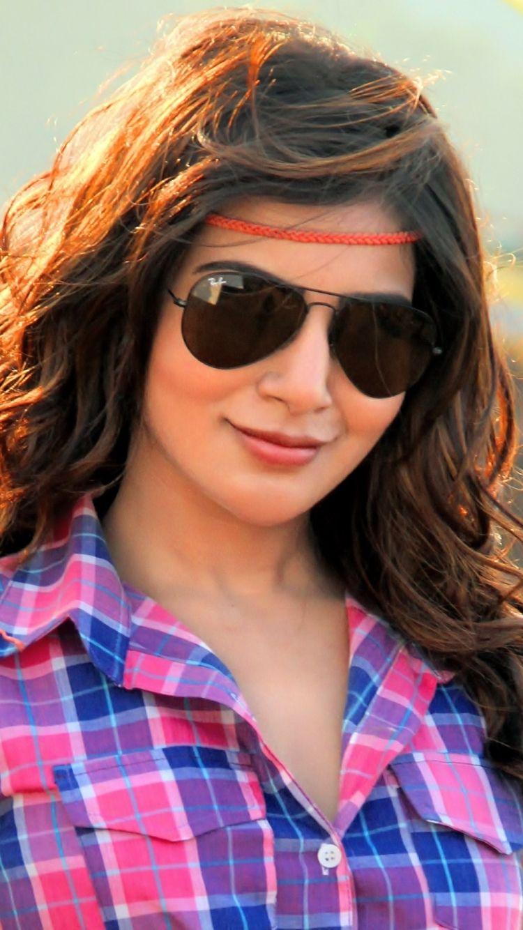 750x1334 Samantha photo mobile