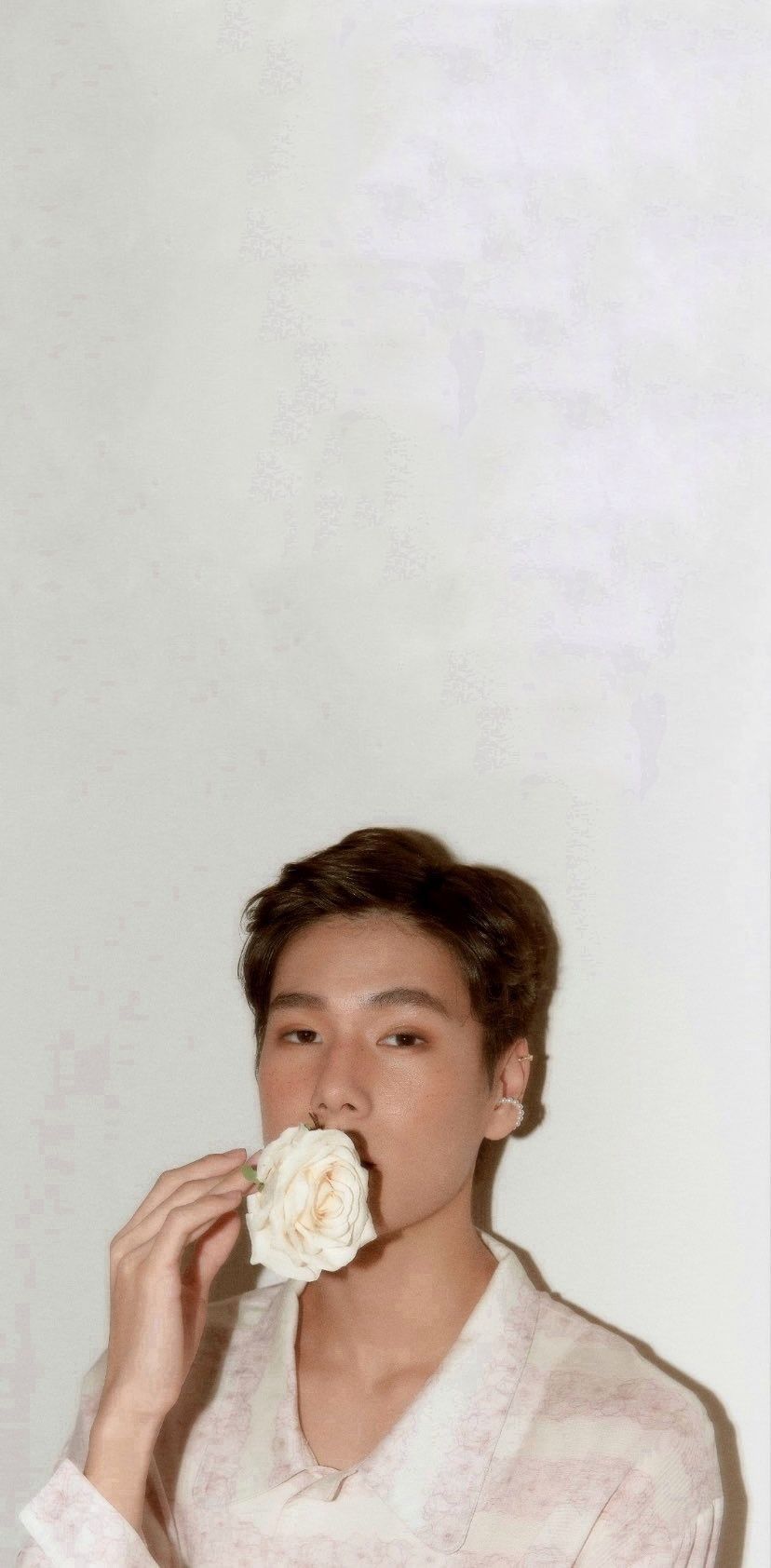 828x1684 Phuwin Tangsakyuen wallpaper