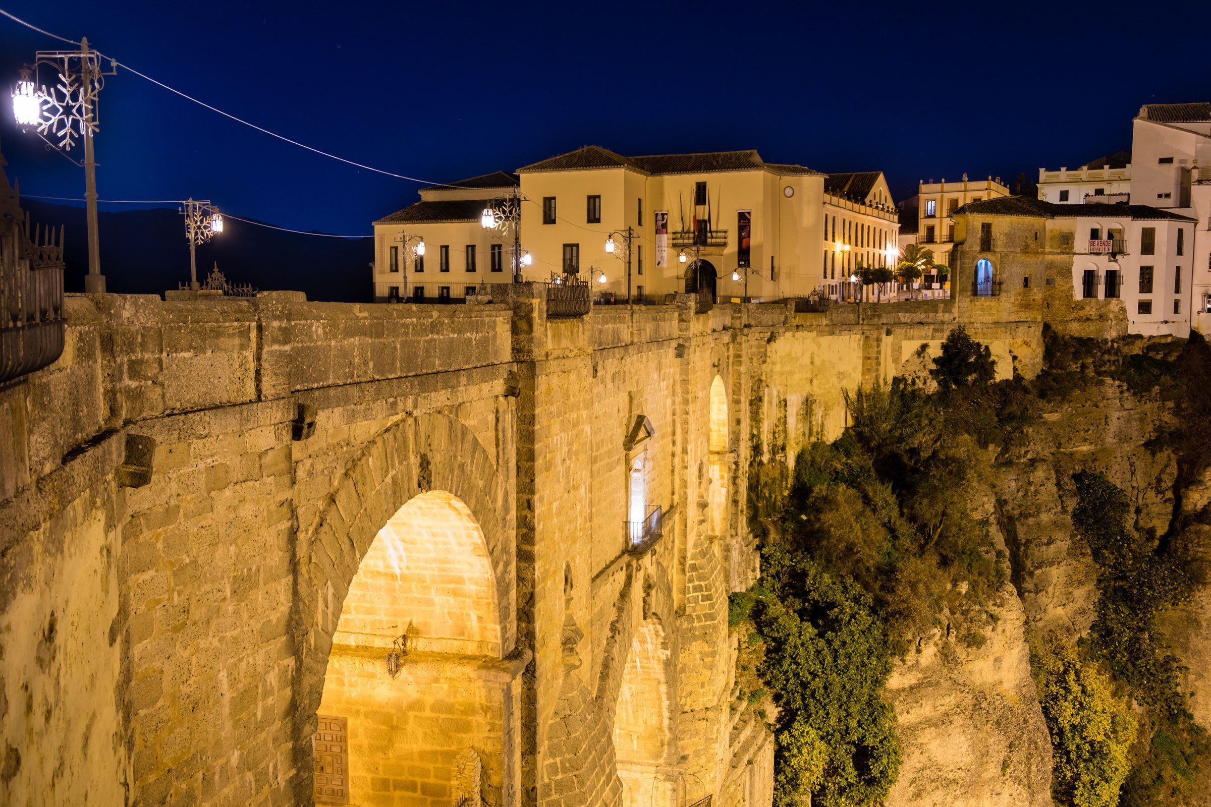 2400x1600 The wonders of Ronda: A bridge between