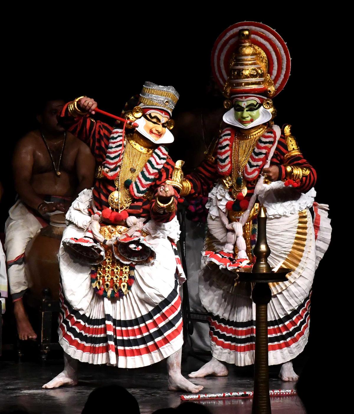 Koodiyattam Wallpapers - Top Free Koodiyattam Backgrounds - WallpaperAccess