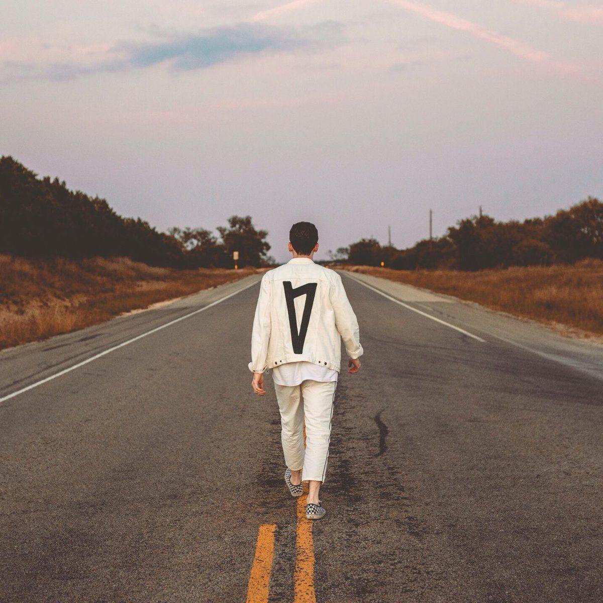 Lauv Wallpapers - Top Free Lauv Backgrounds - WallpaperAccess